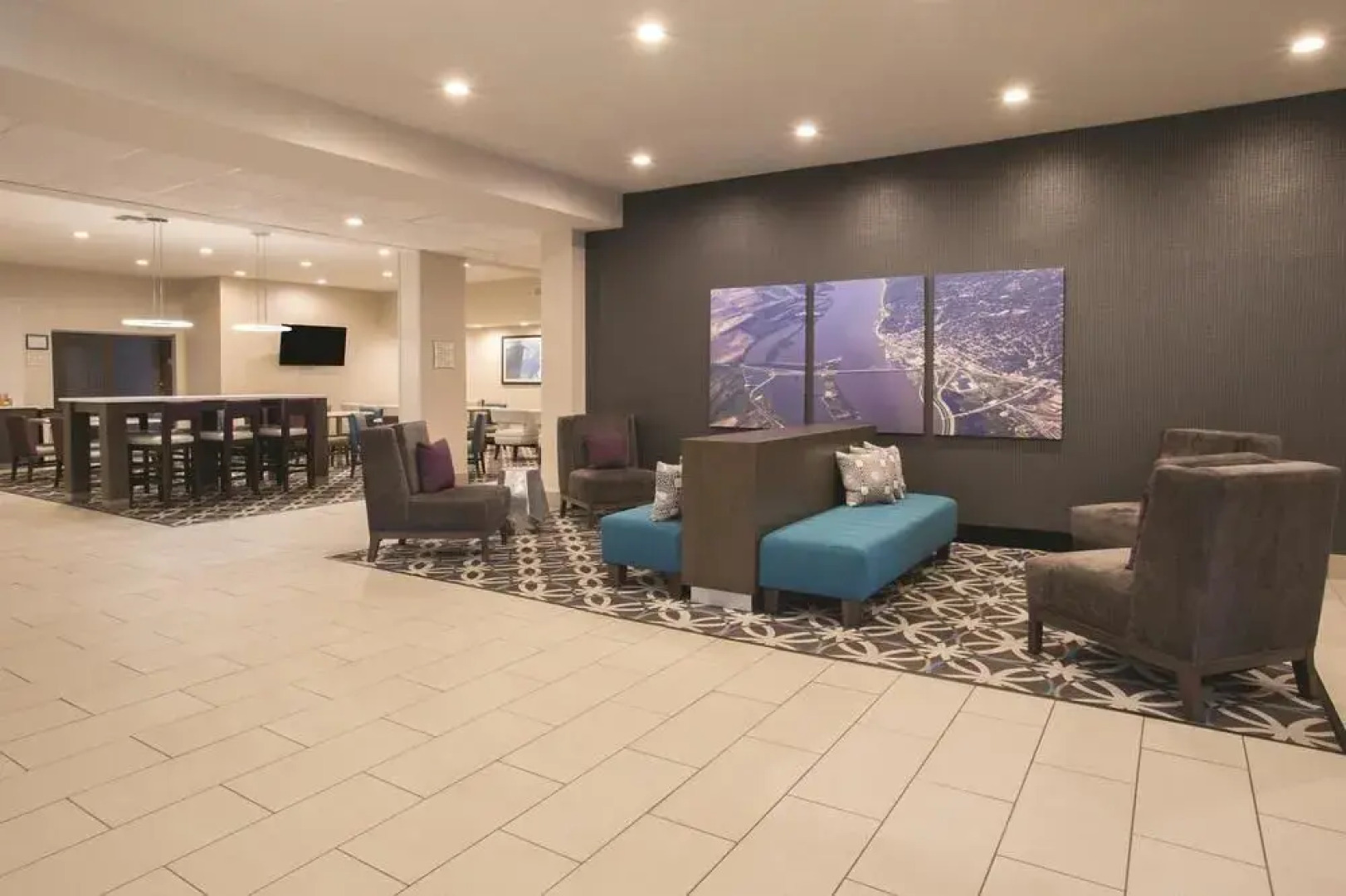 La Quinta Inn & Suites Pontoon Beach