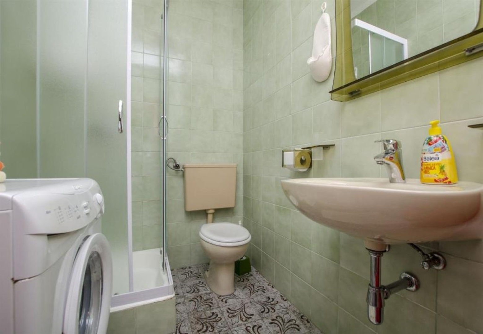 Apartment Sim - 130 m from sea: A2 Crveni Bol, Island Brac