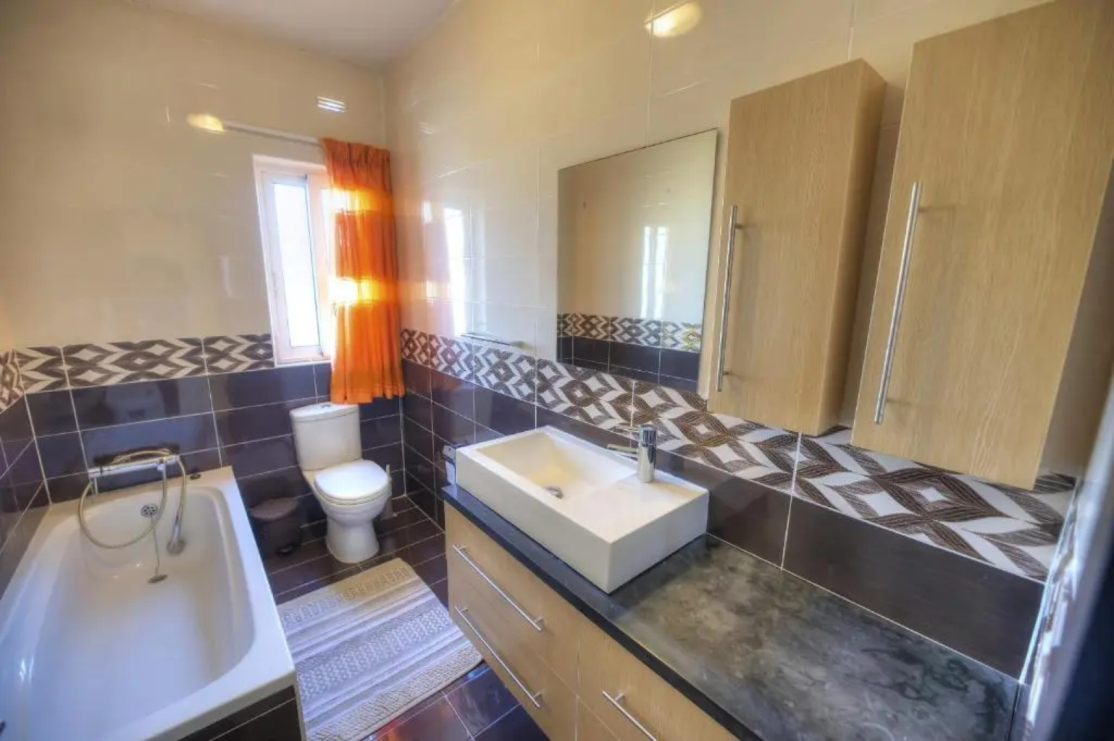 Modern and spacious 2 bedroom apartment with communal outdoor pool GZ-SMEL1-1