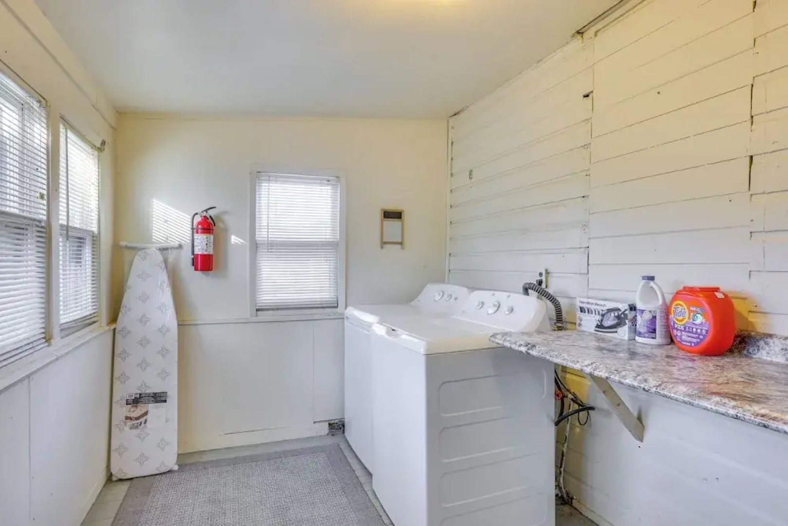 3 Mi to Golf - Beatrice Vacation Home!