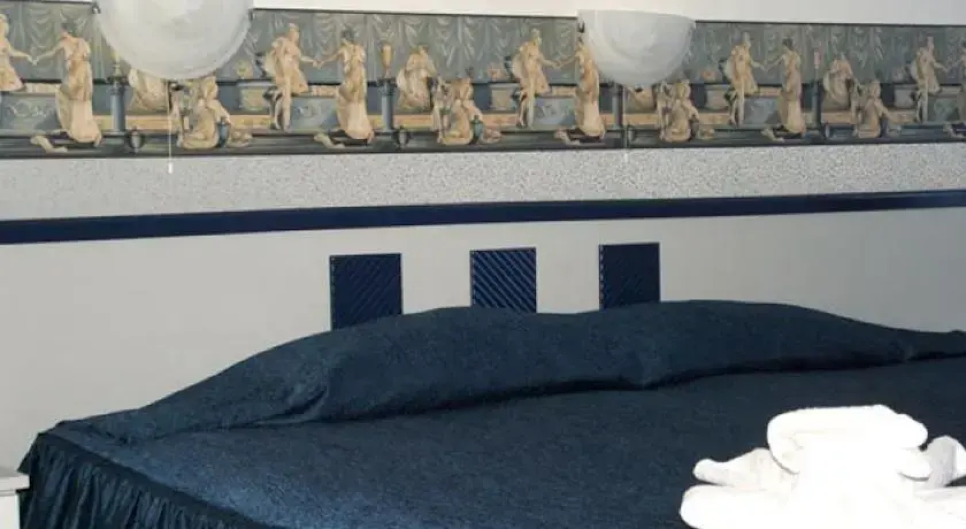 Royal Family Hotel