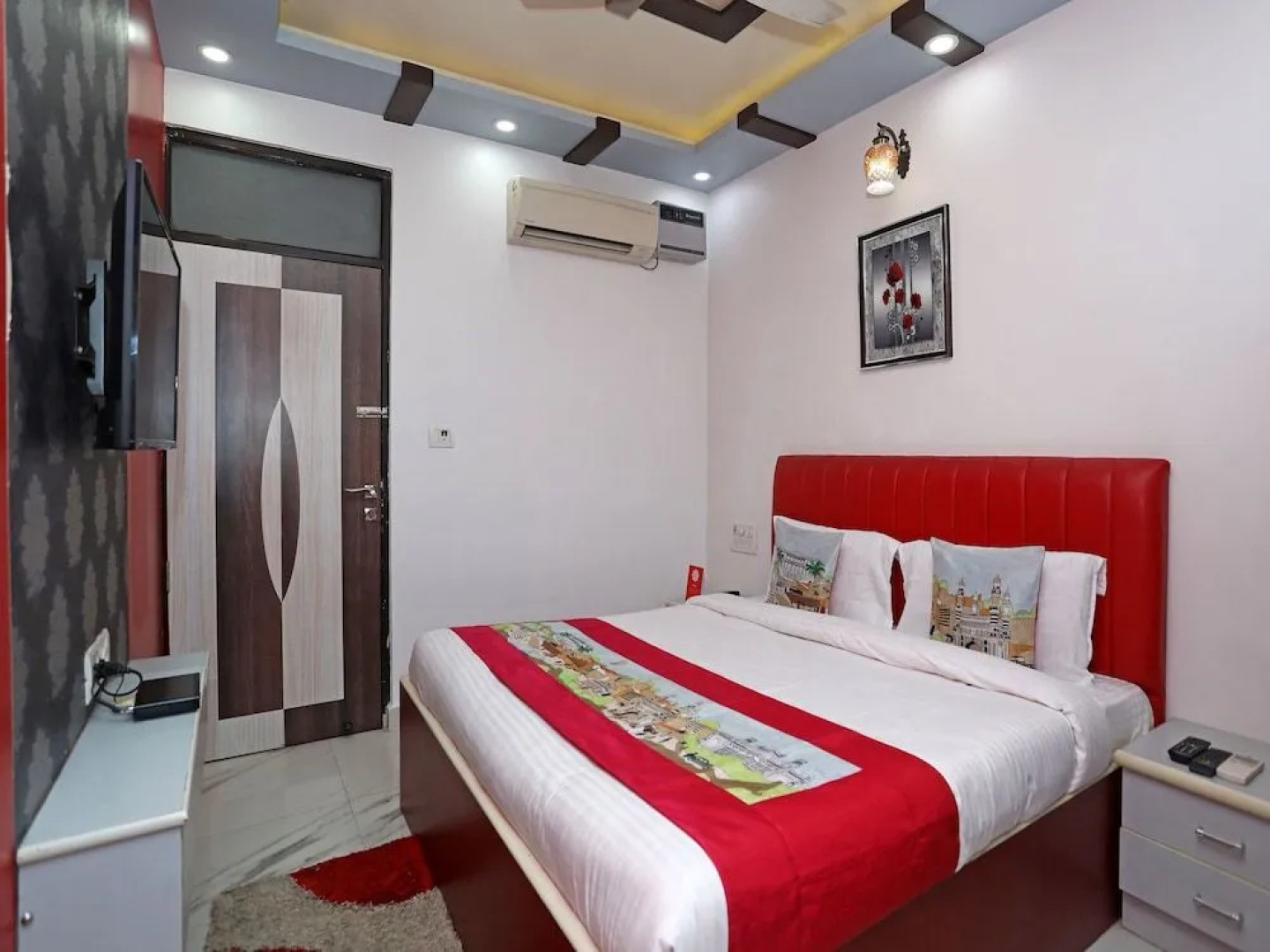 OYO 2629 Hotel Royal Odyssey