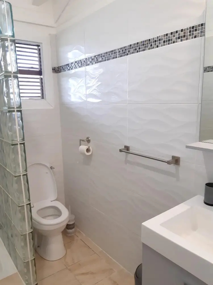 House With 2 Bedrooms in Bouillante, With Wonderful sea View, Private Pool, Enclosed Garden