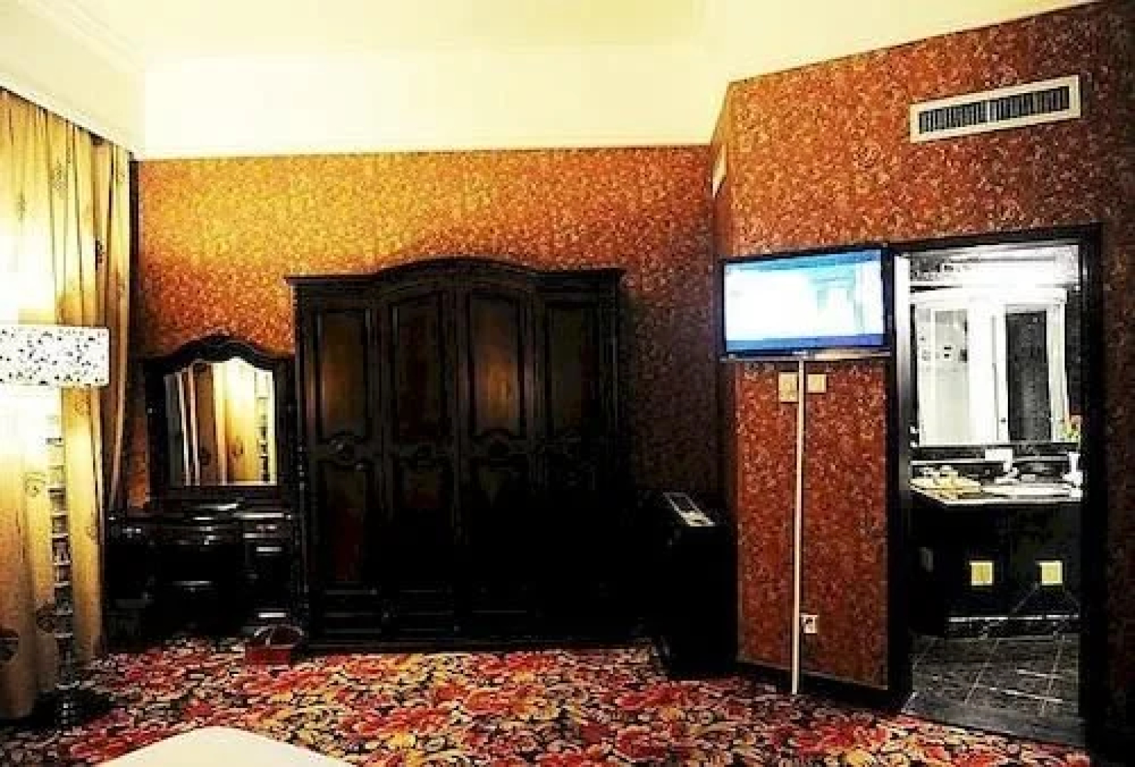 Long Feng Xiang Shangri-La