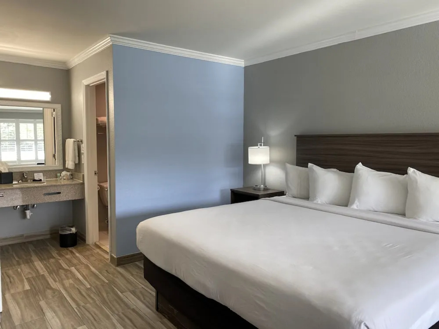 Vero Beach Inn & Suites