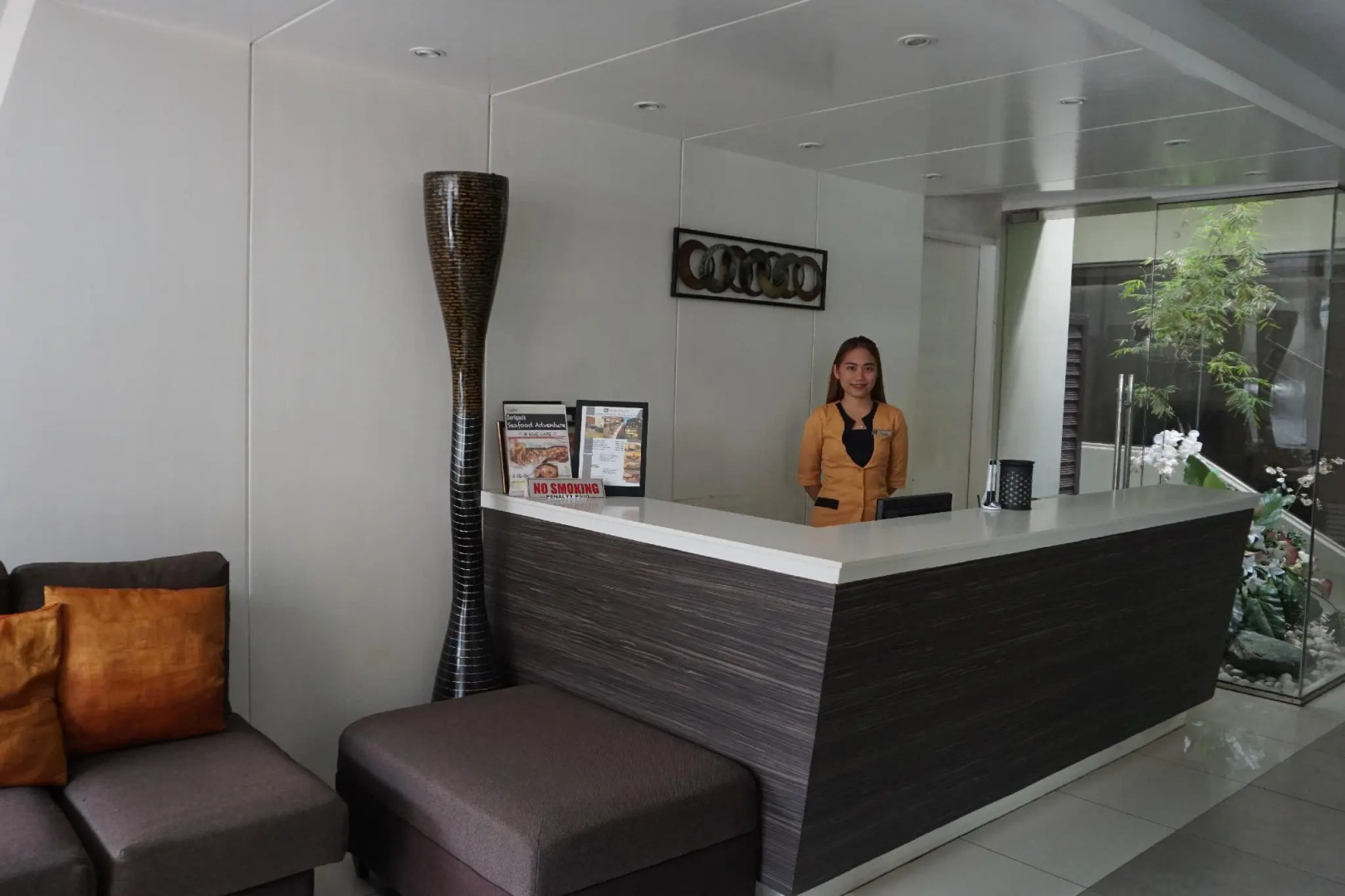 One Hive Hotel and Suites