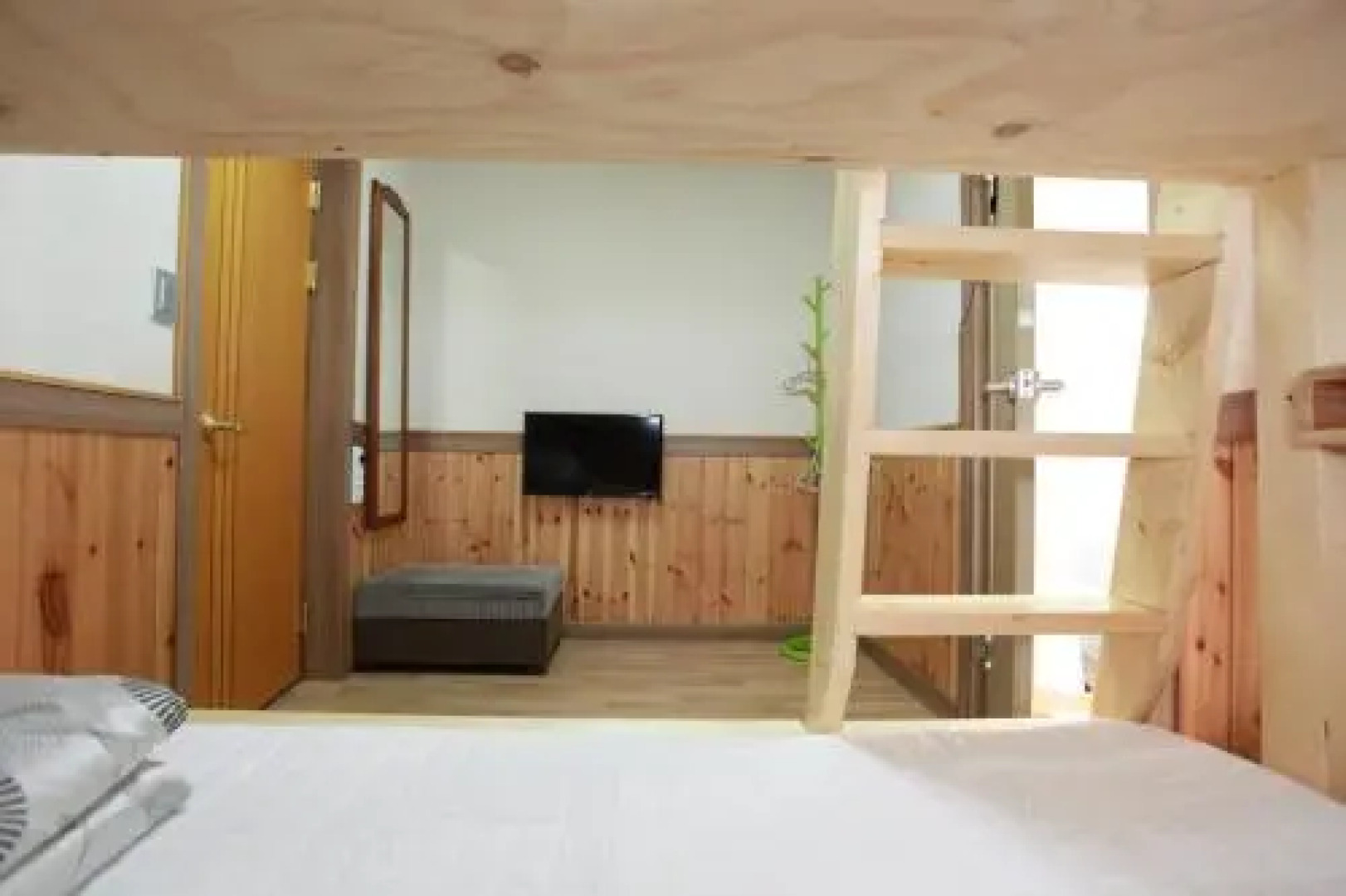 Pine Garden Guesthouse