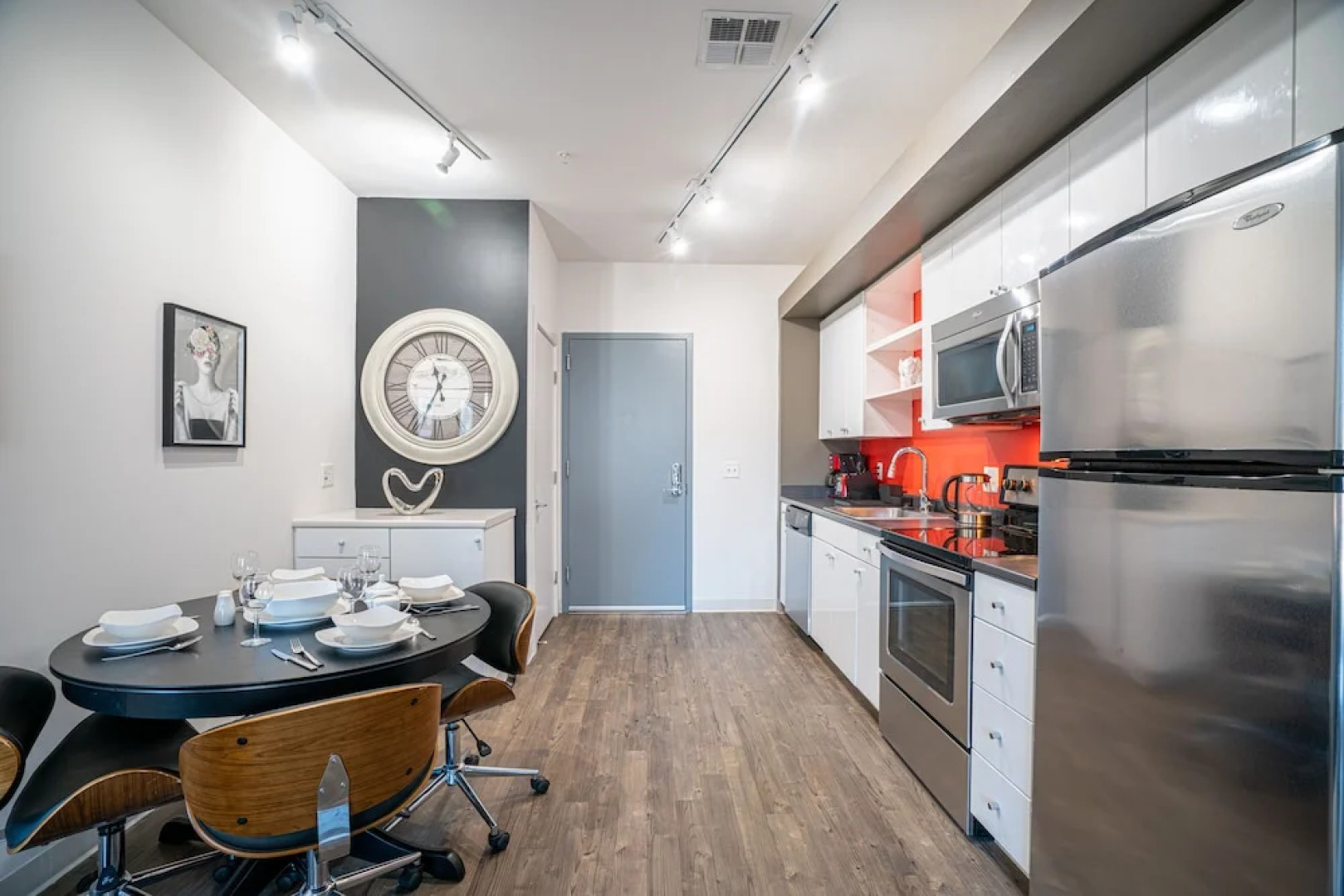 Washington DC Luxury Suites by H