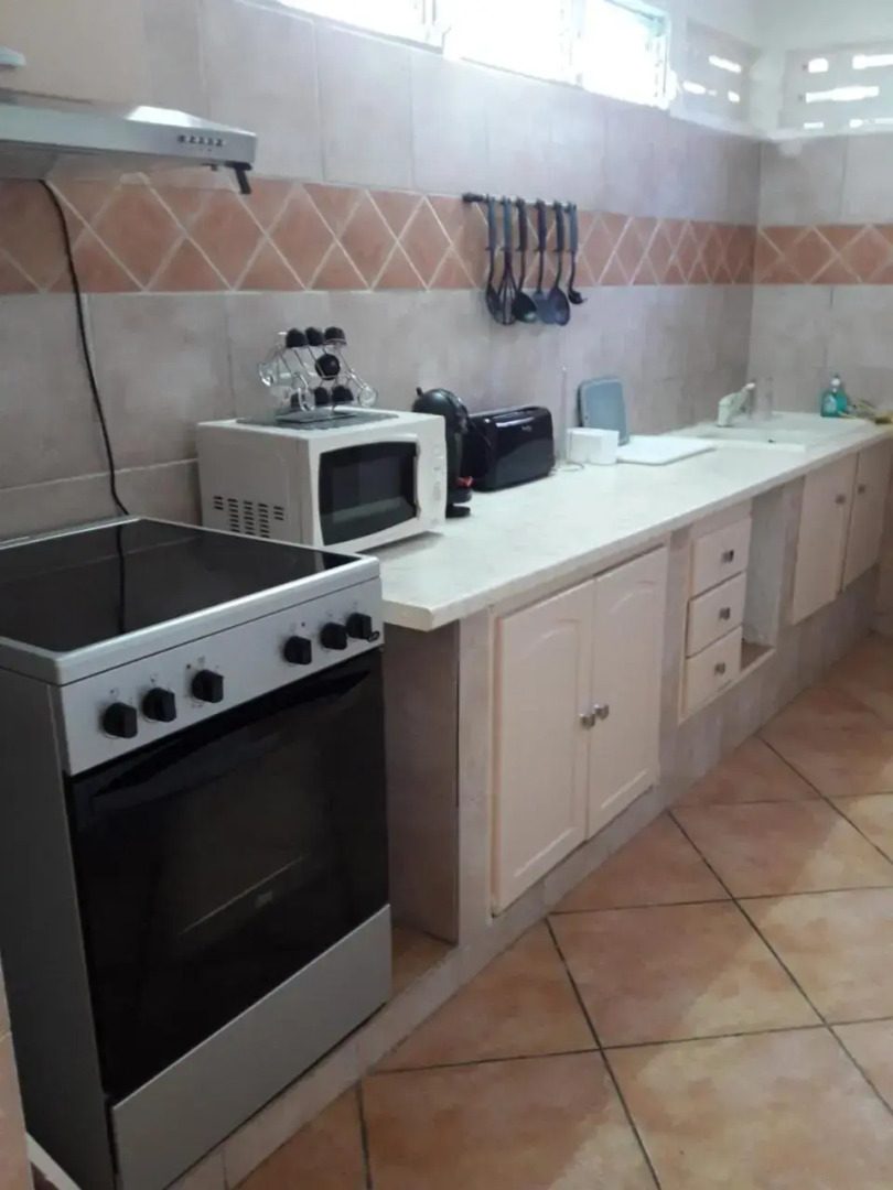 Coquet F2 Climatise Avec Piscine Au Lamentin