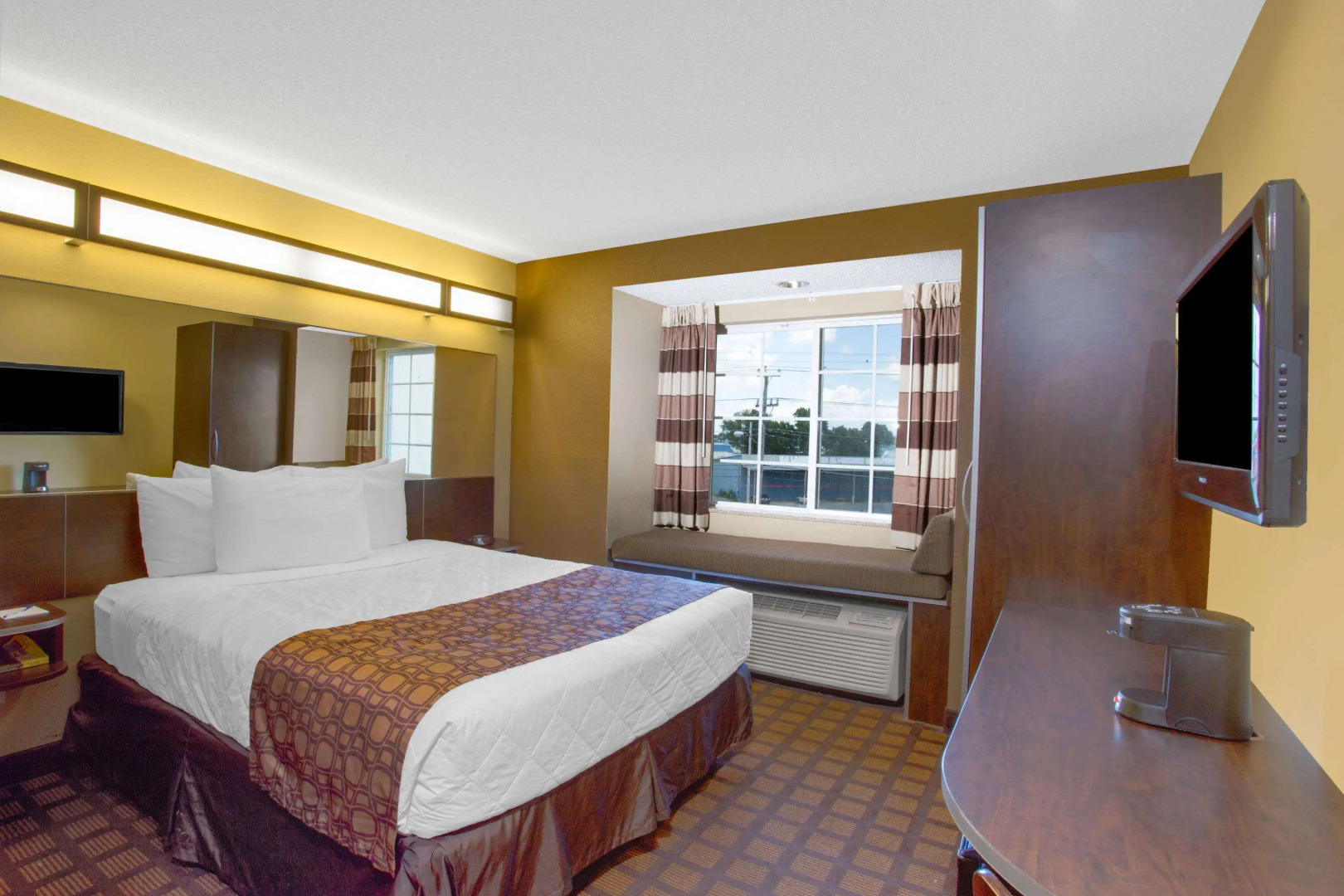 Microtel Inn & Suites by Wyndham Harrisonburg