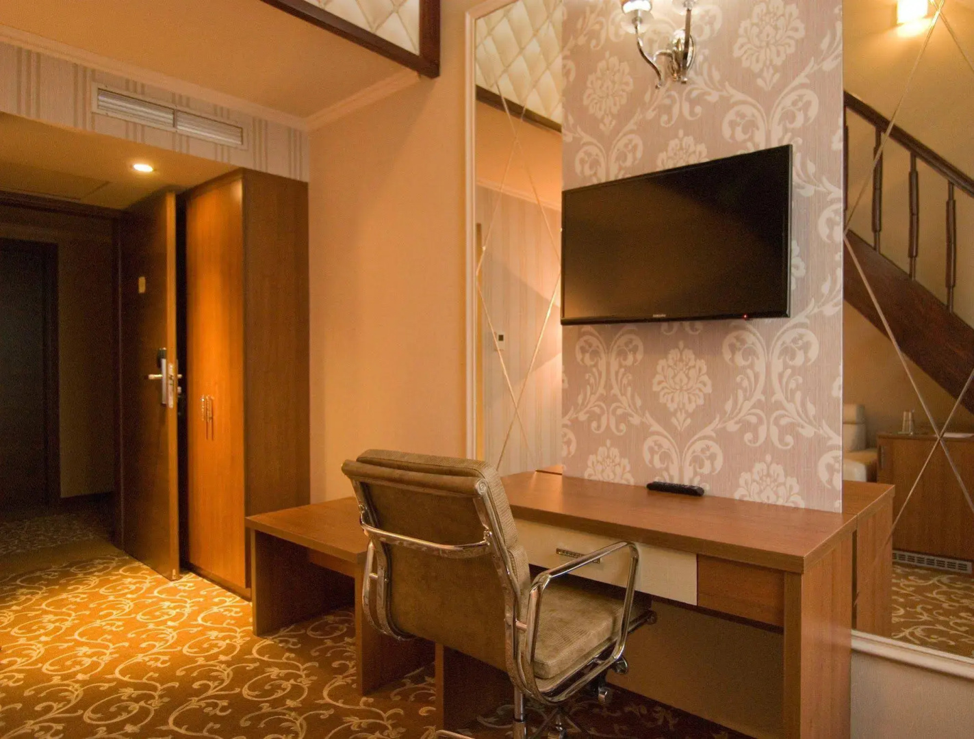 Golden Ball Club Hotel & Fitness