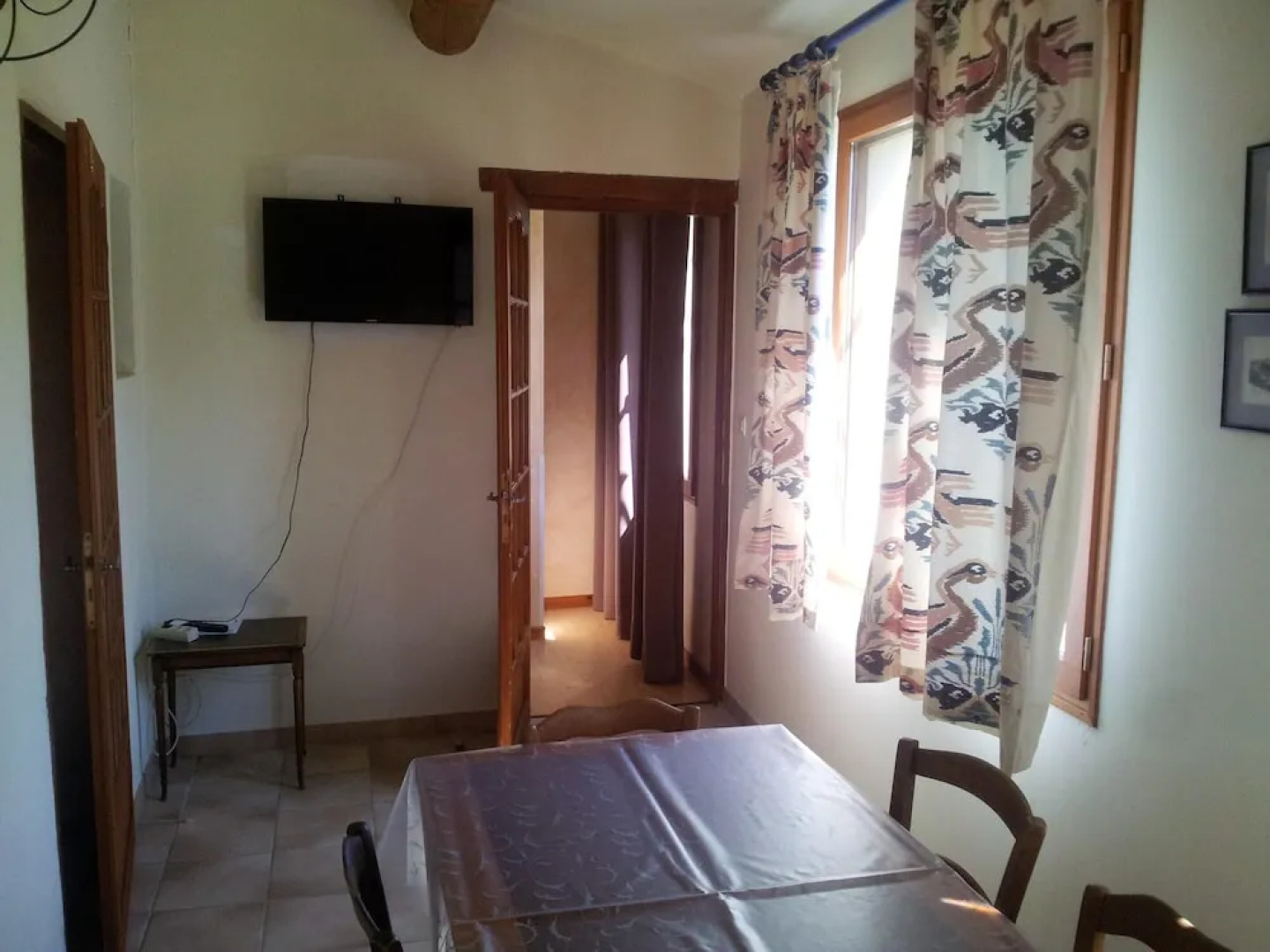 Apartment With 2 Bedrooms in Maubec, With Shared Pool, Enclosed Garden and Wifi