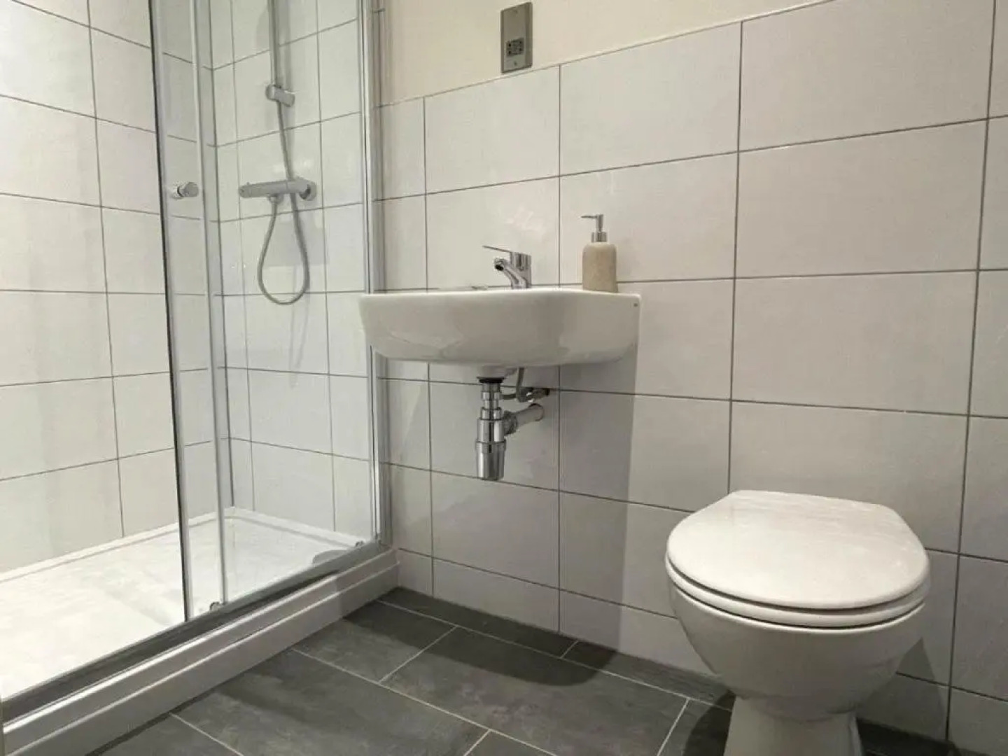 Luxury 4 Bedroom Apartment