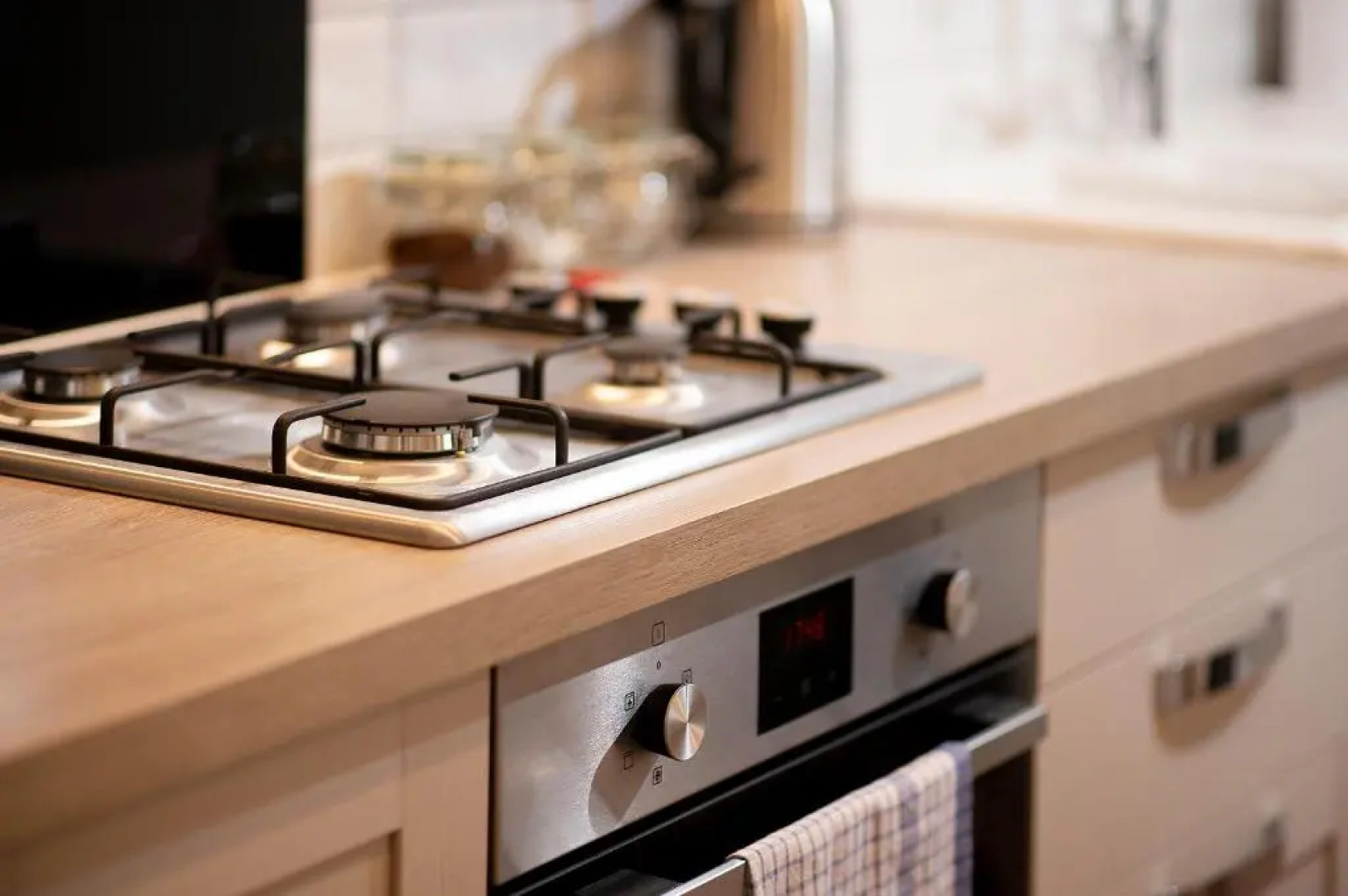 Oliverball Serviced Apartments - Flat D - Modern, top floor, 2 bedroom, 2 bathroom apartment in Central Southsea