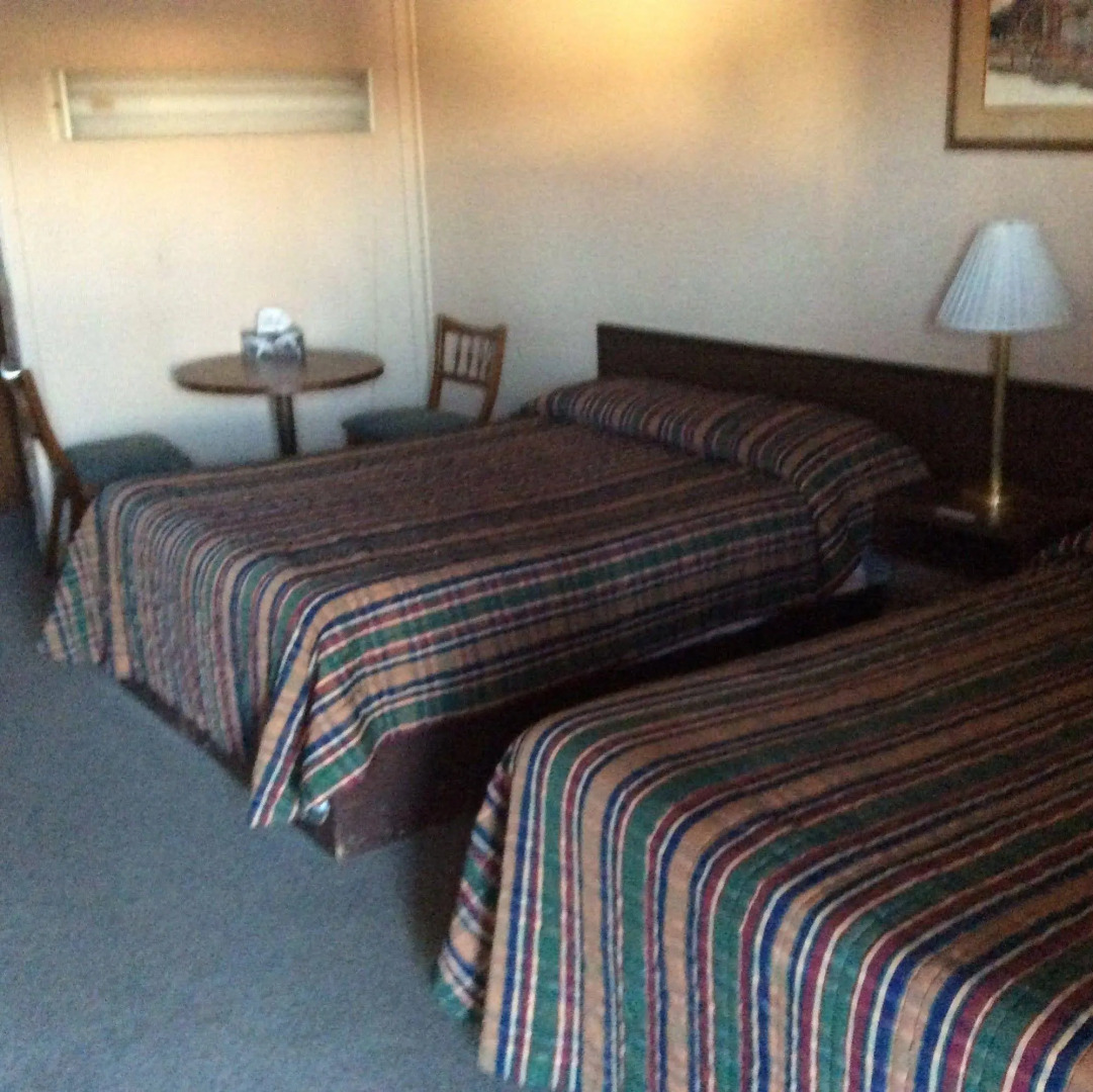 Parkwood Motor Inn