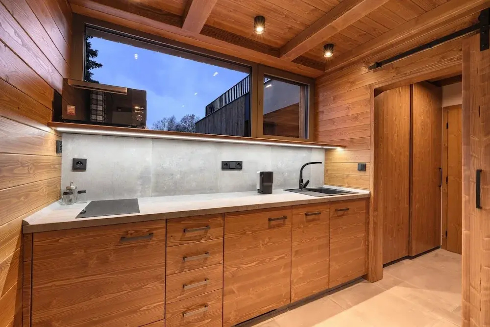 Cerny Dul Kcmv115 in Cern Dul