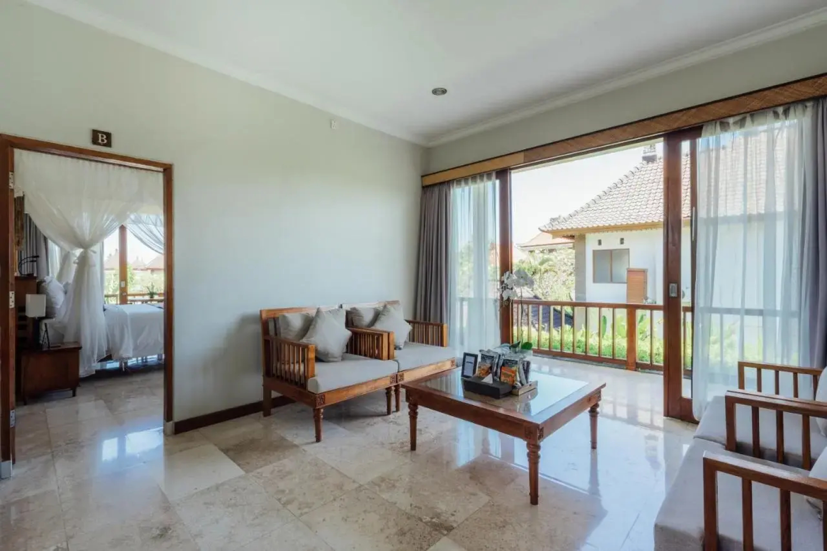Swan Keramas Bali Villas