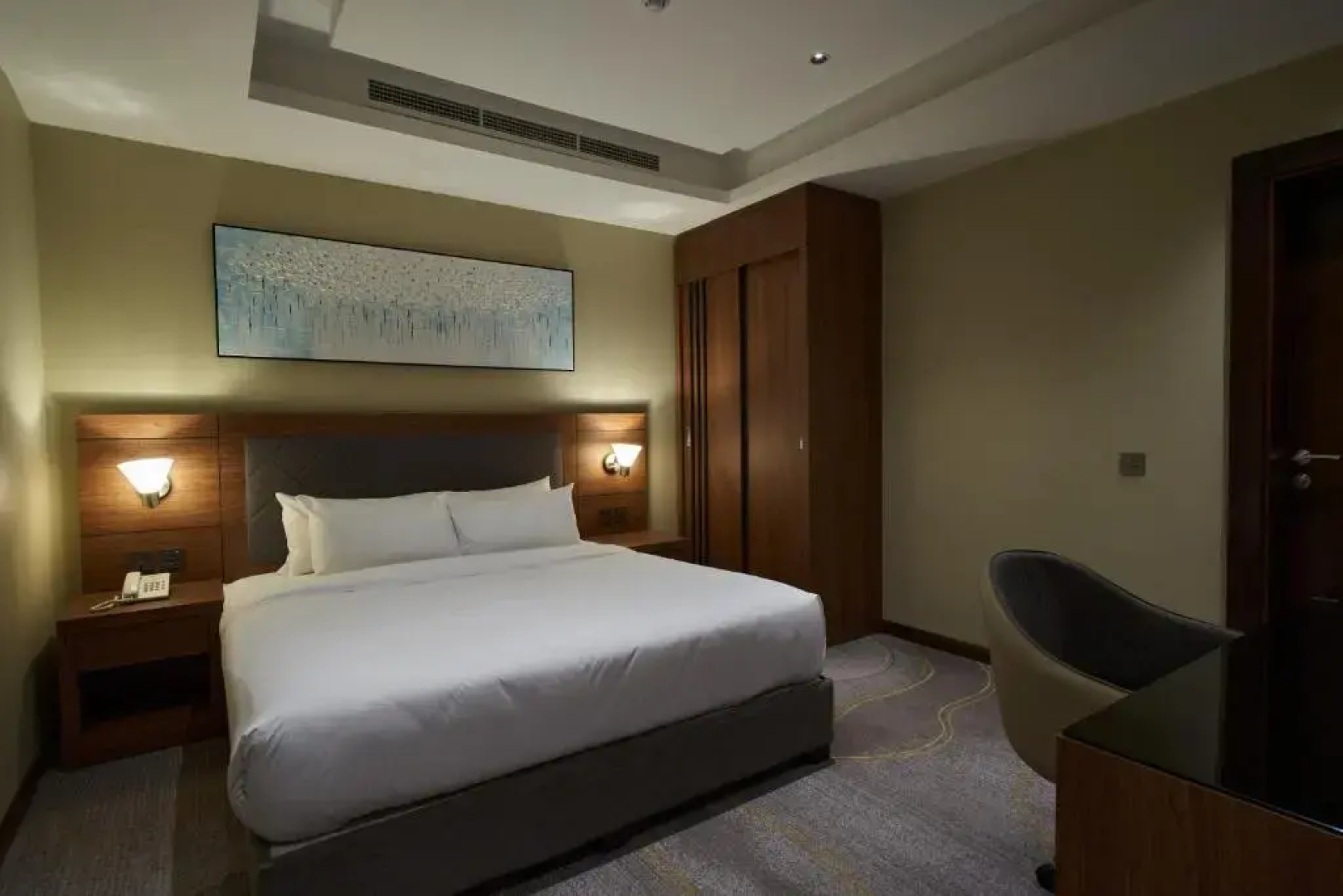 Platinum Hotel
