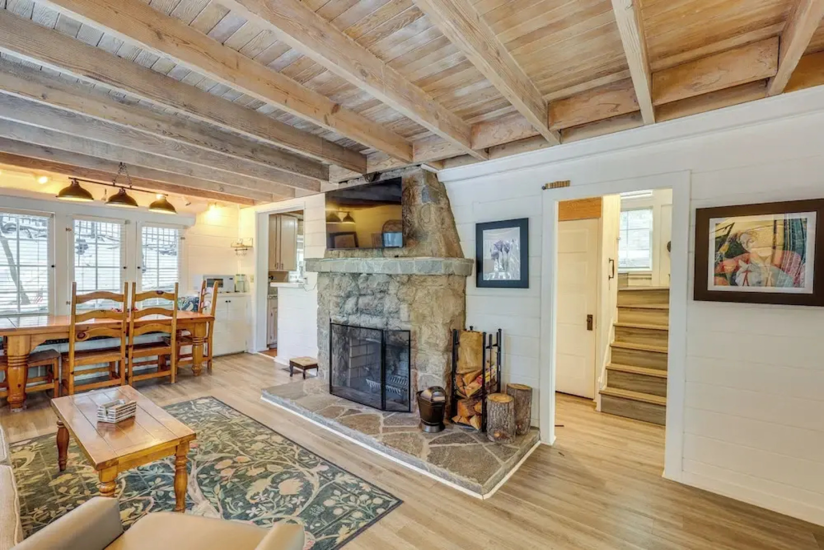 Walkable 'green Gables Cottage' in Lake Arrowhead