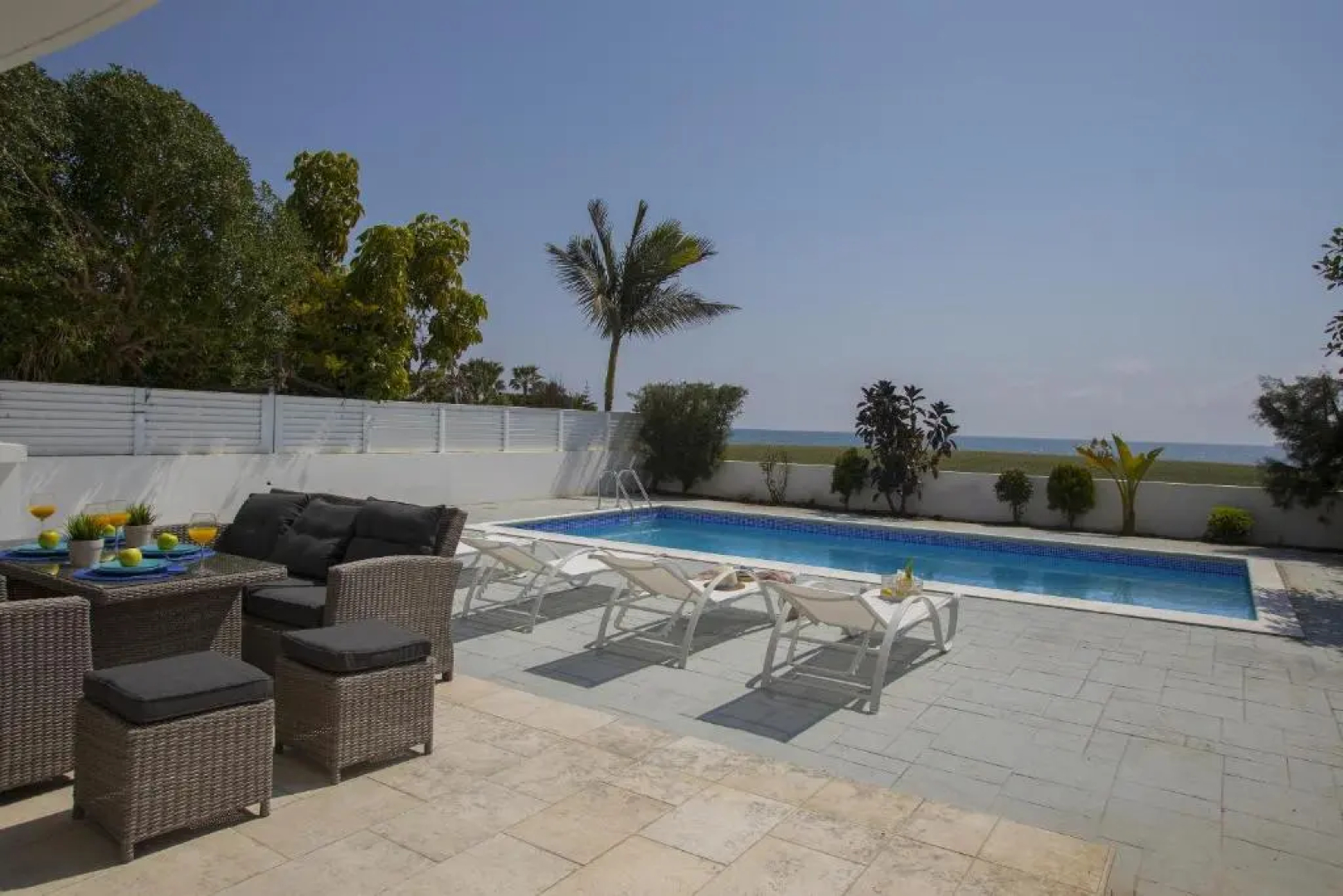 Mazotos Villa Iris