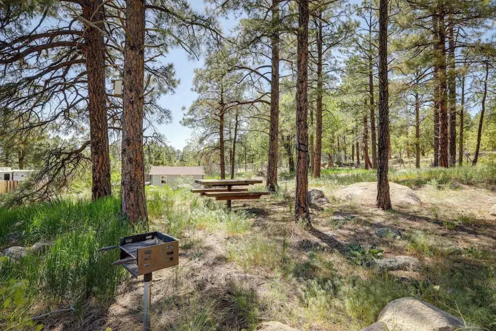 Spacious Flagstaff Home w/ Hot Tub & Fire Pit!