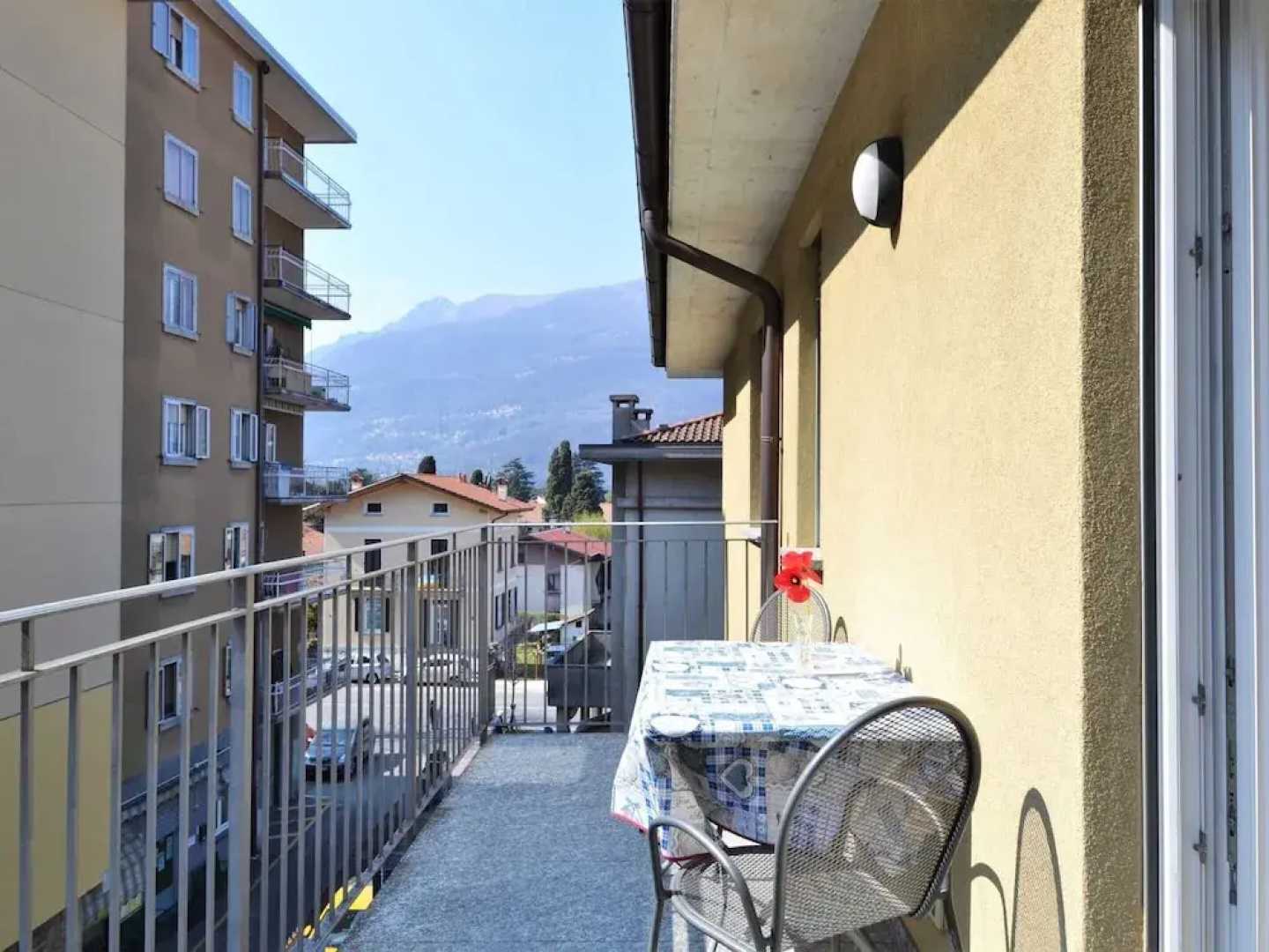 Apartment by Lake Como With Scenic Views