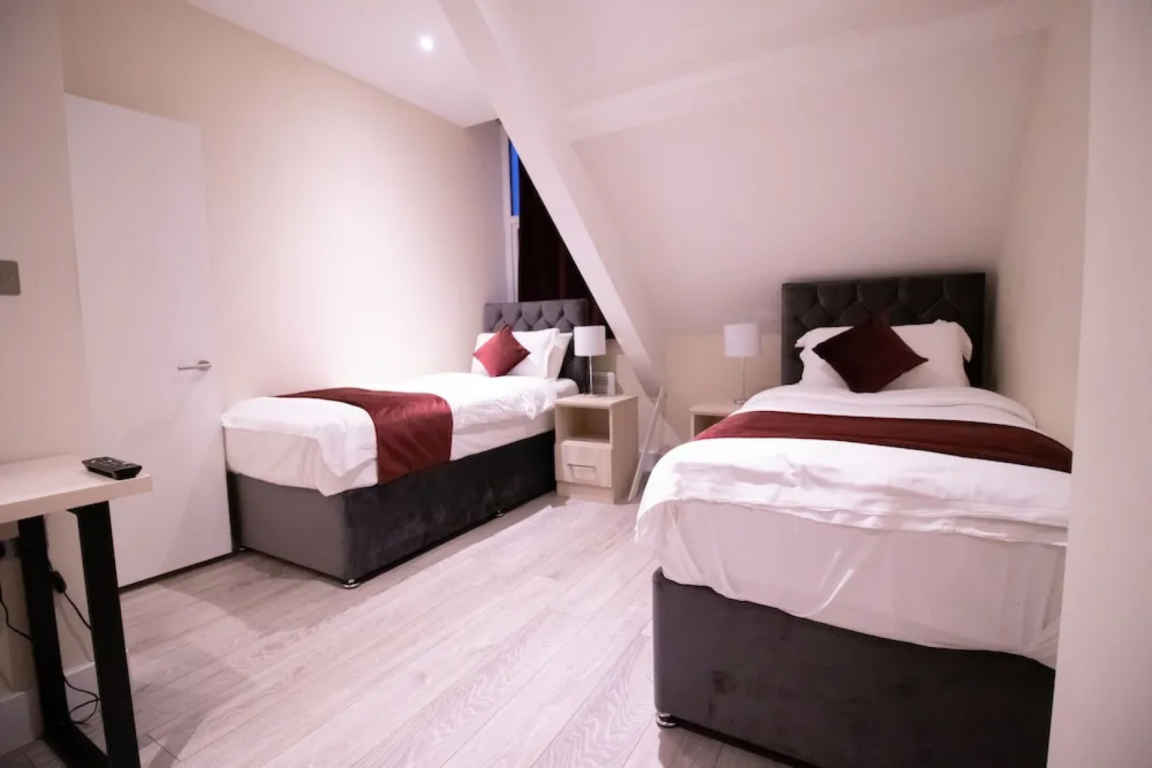 Everest Lodge Luxury Serviced Apartments - Farnborough