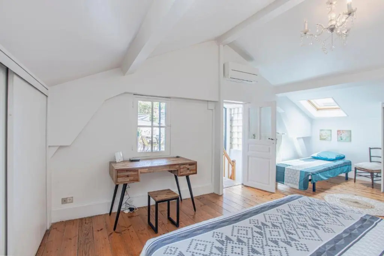 Superbe appartement avec toit terrasse