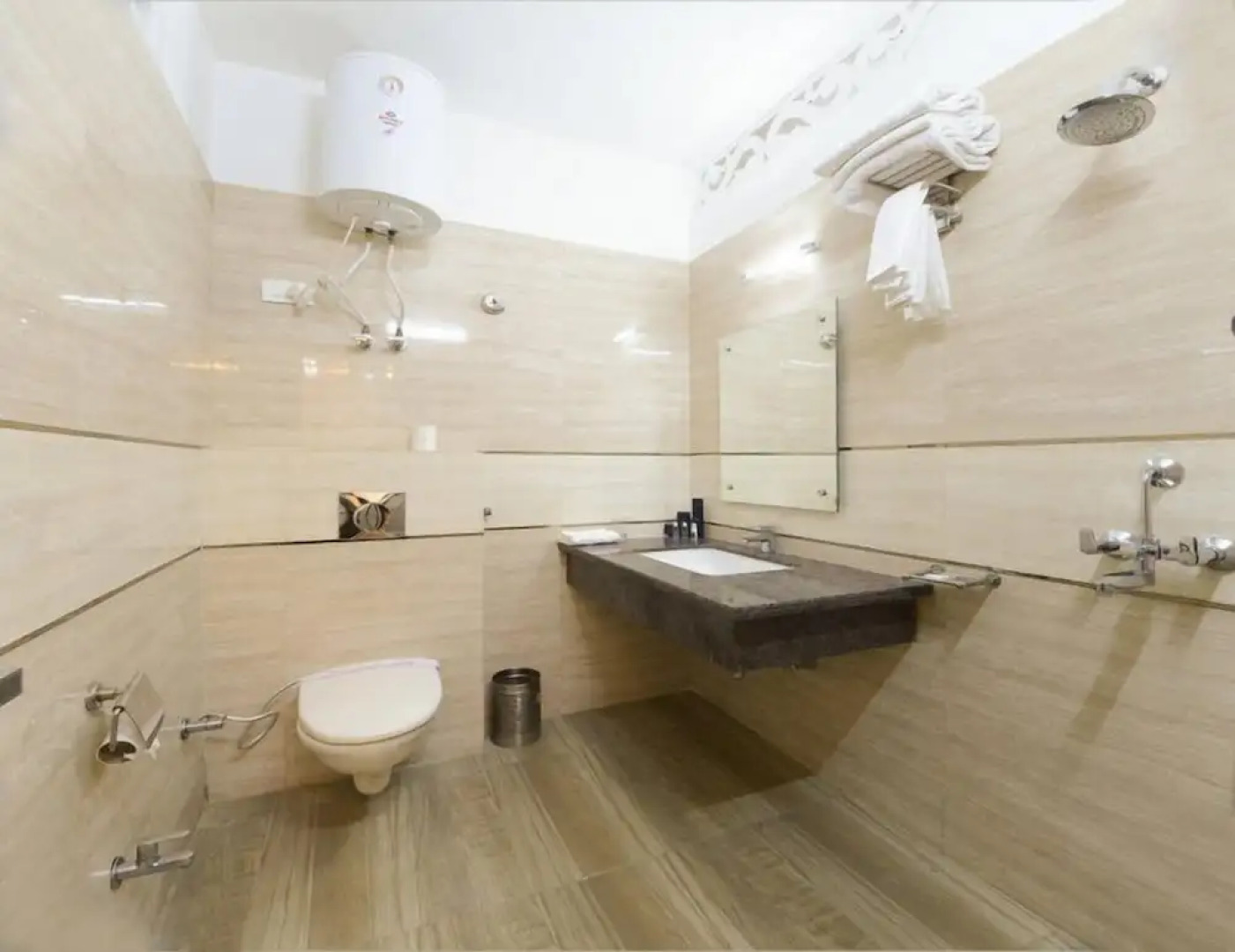 Hotel Heaven Resorts