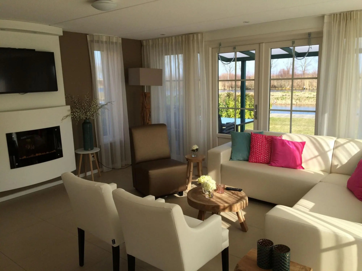 Comfy house with a sun shower, Alkmaar at 15 km