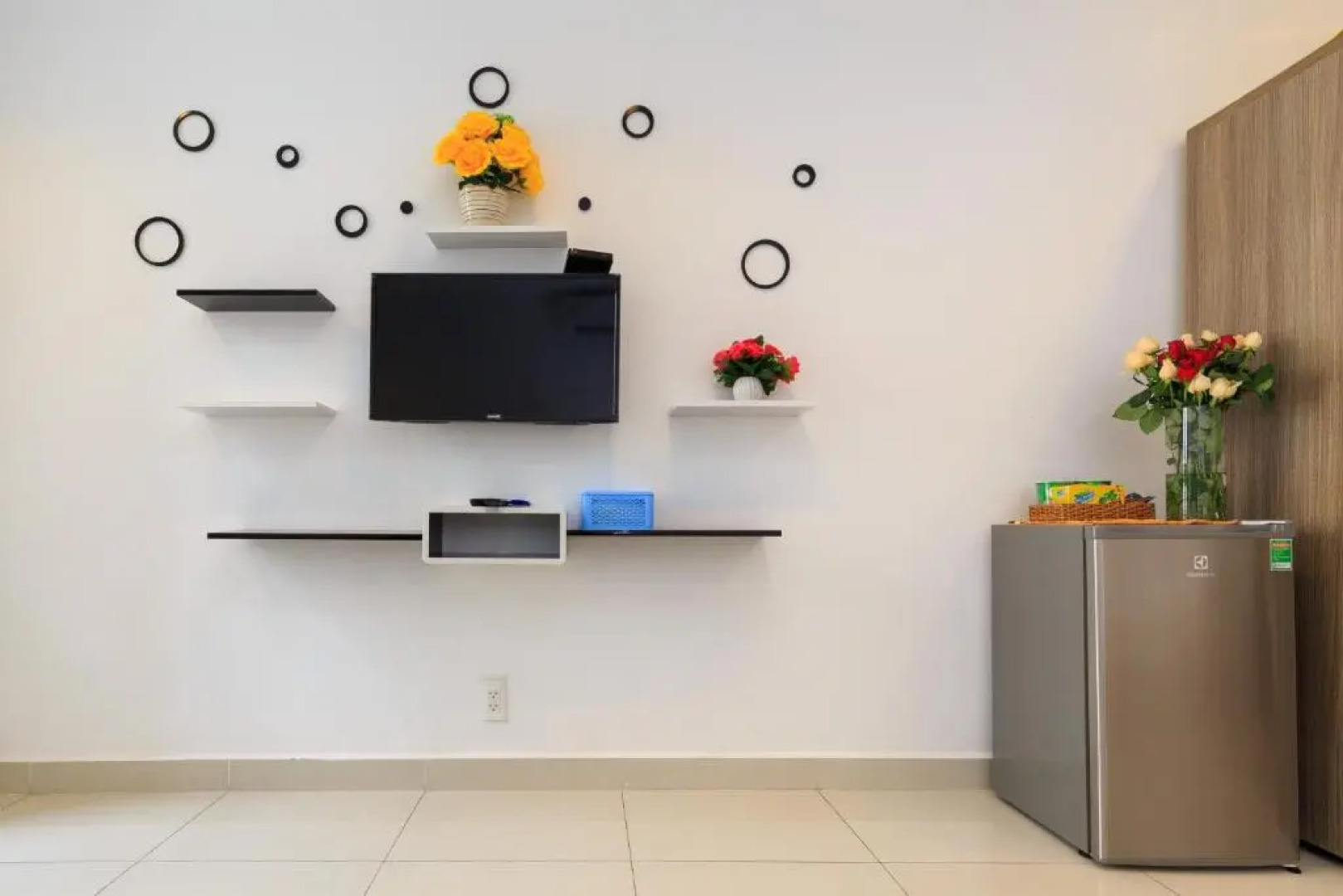 Sky Center Near Airport