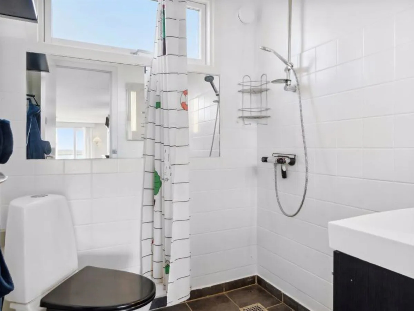 "Velika" - 25m to the inlet in Sealand