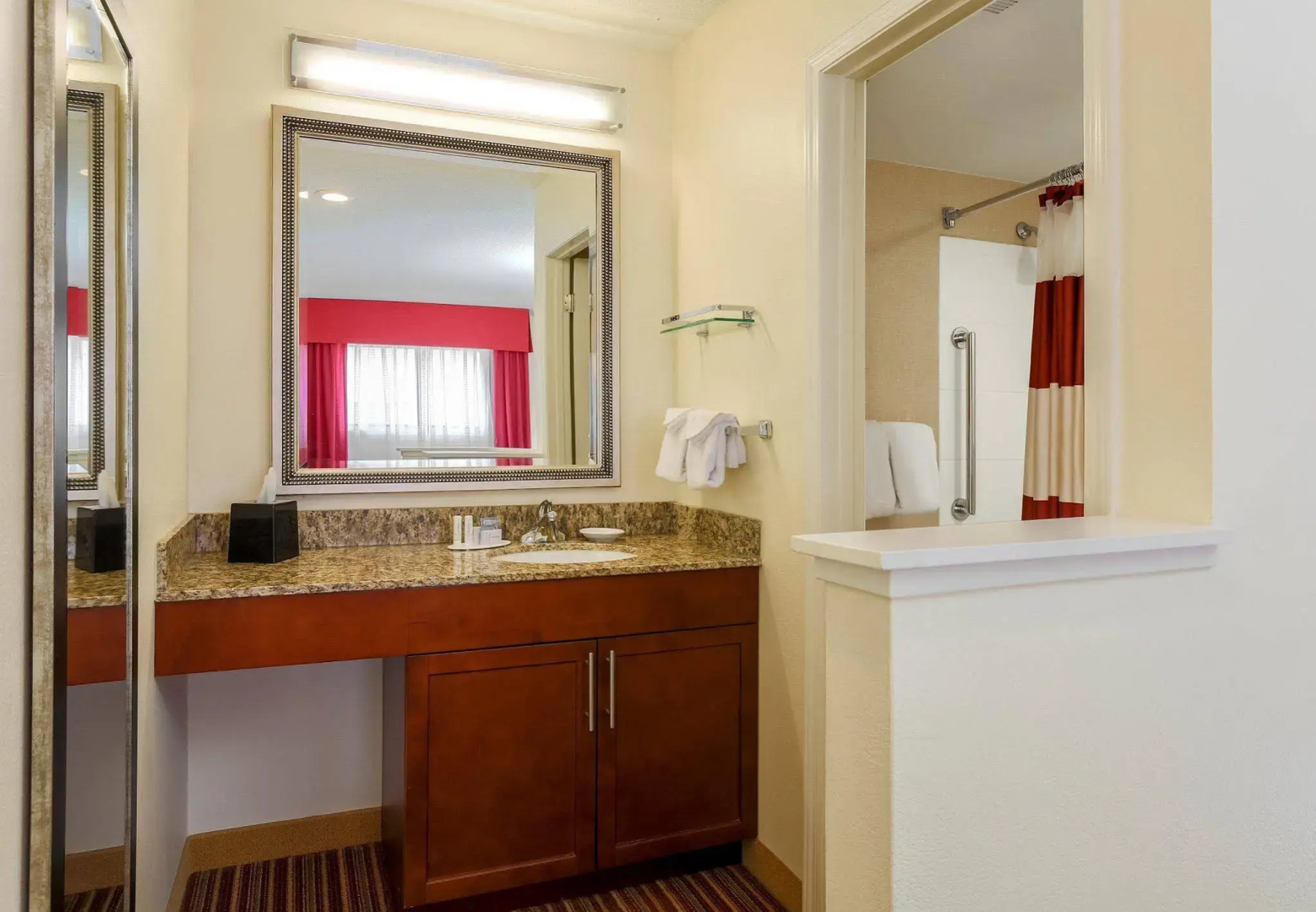 MainStay Suites St. Louis - Galleria