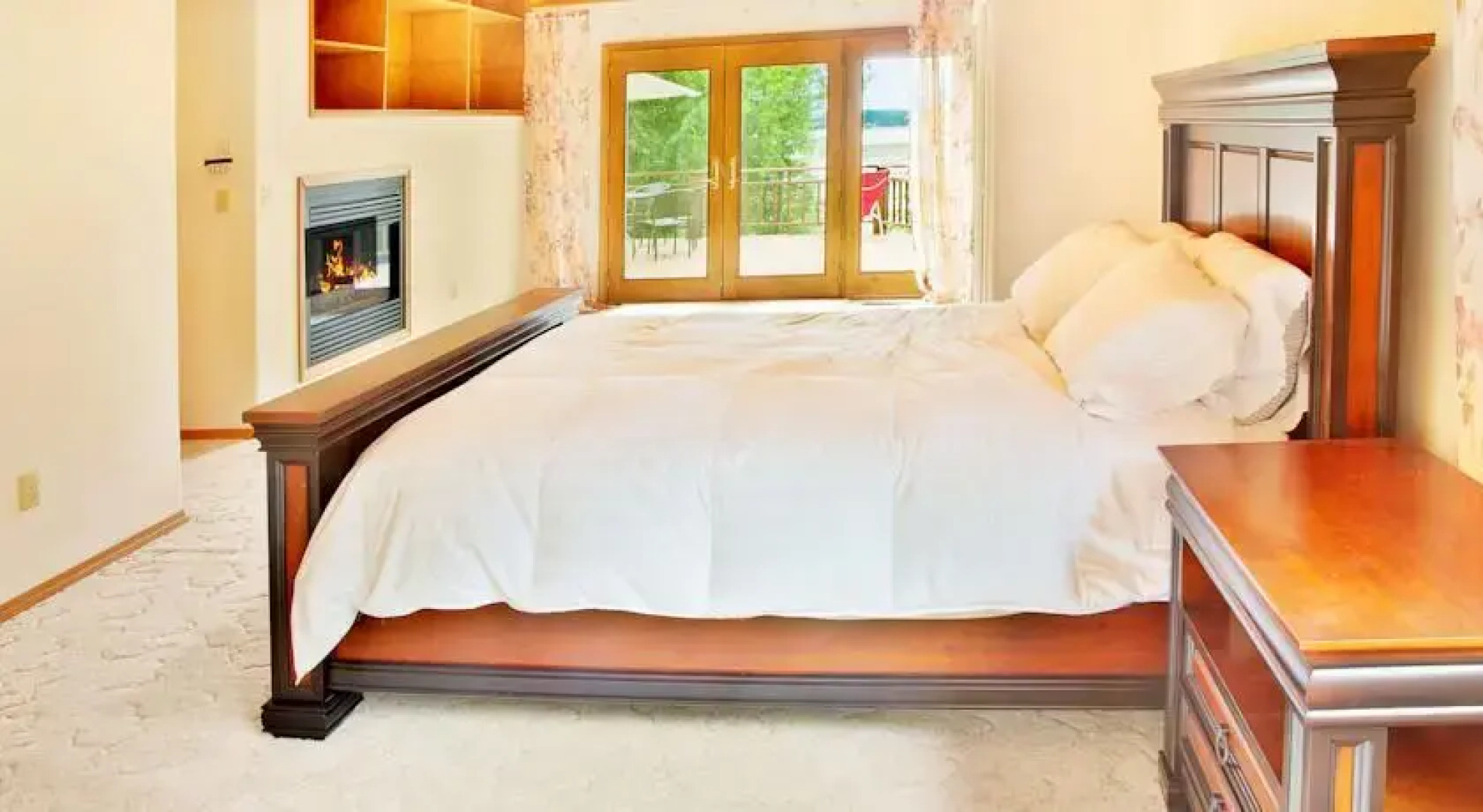 Alteros Waterfront Retreat