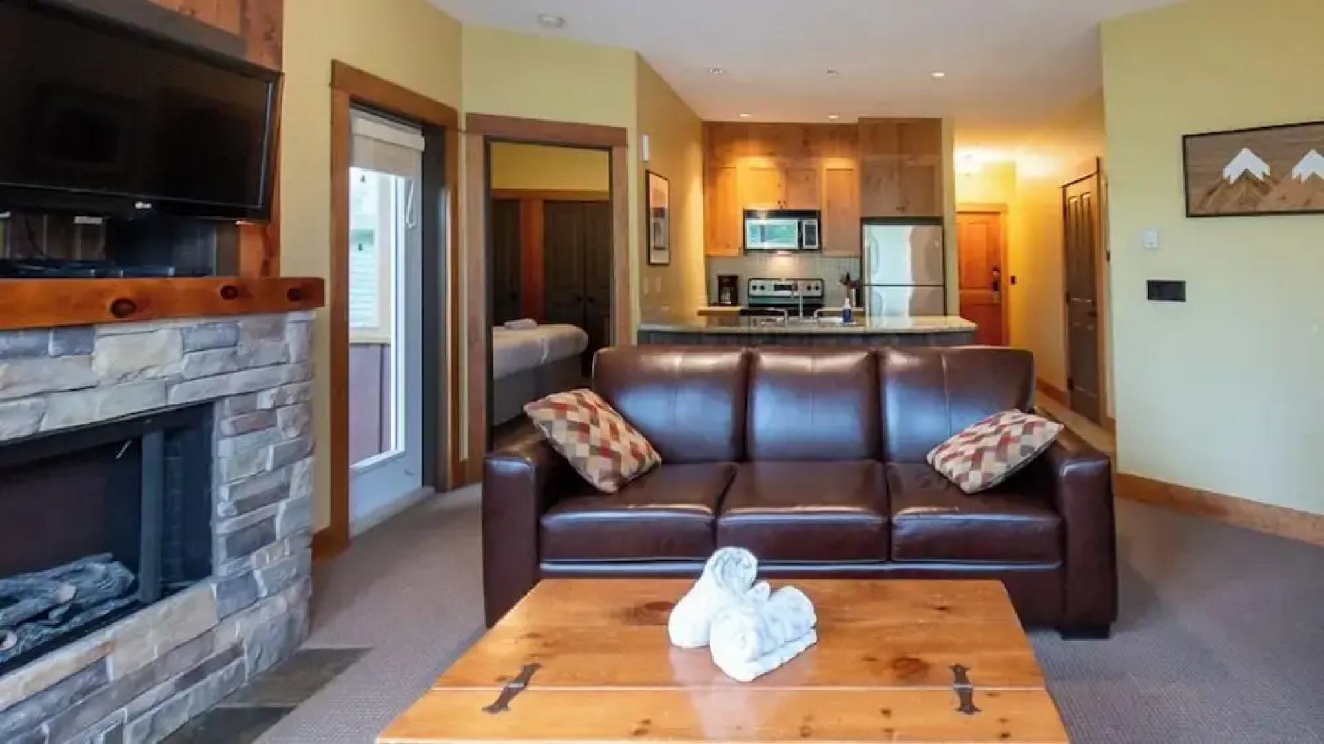 Timberline Lodges by Fernie Lodging Co