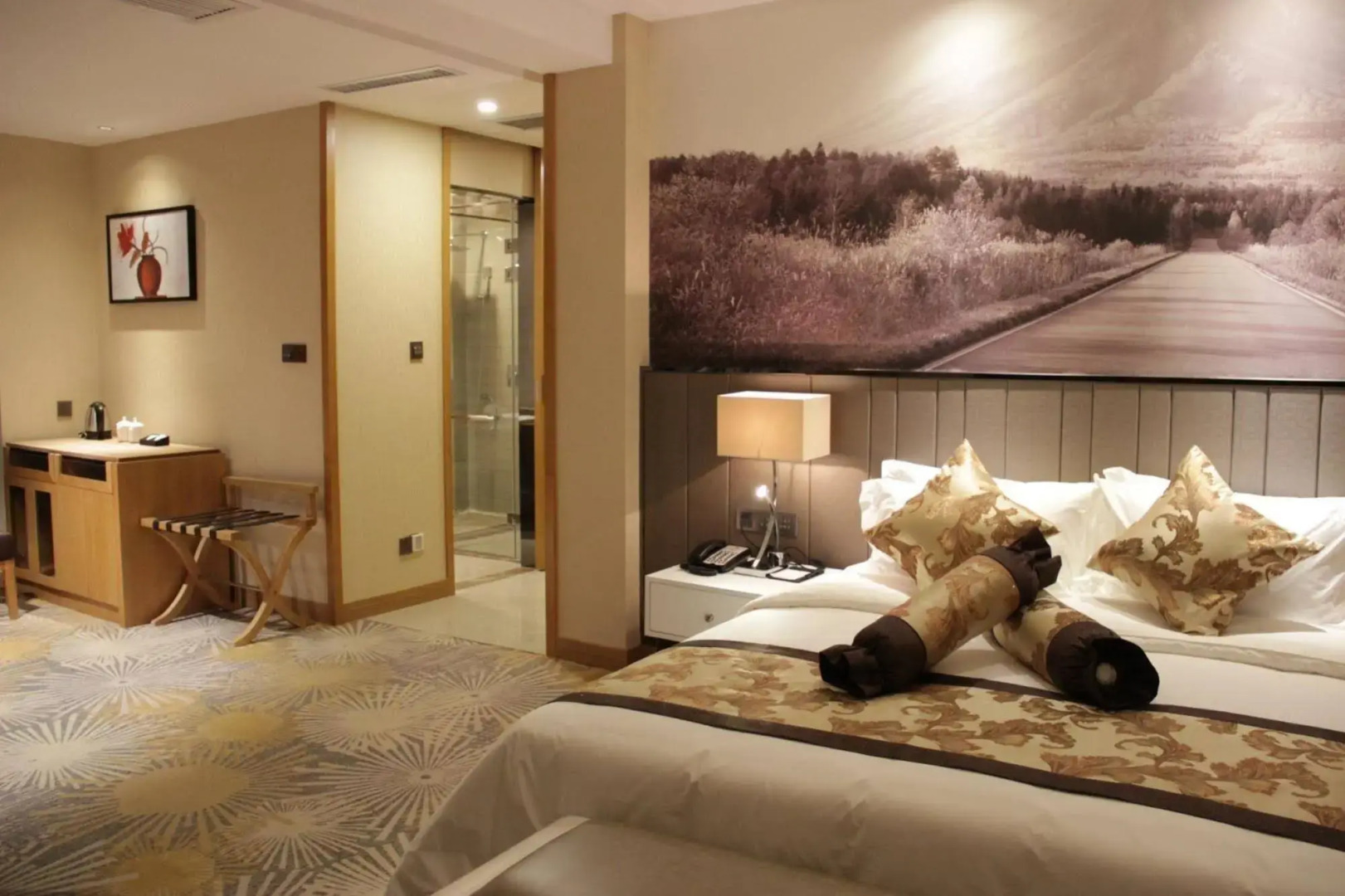 Xianning Youth Theme Hotel