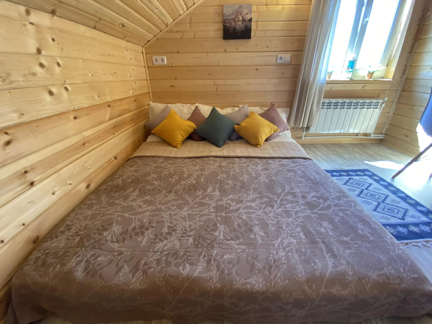 Уютный двухэтажный дом