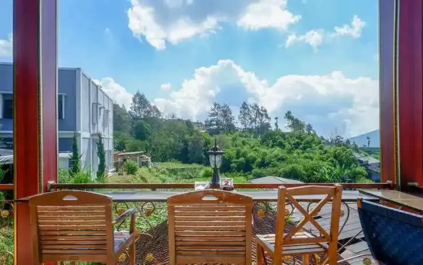 Urbanview Hotel Mountain Palace Kopeng