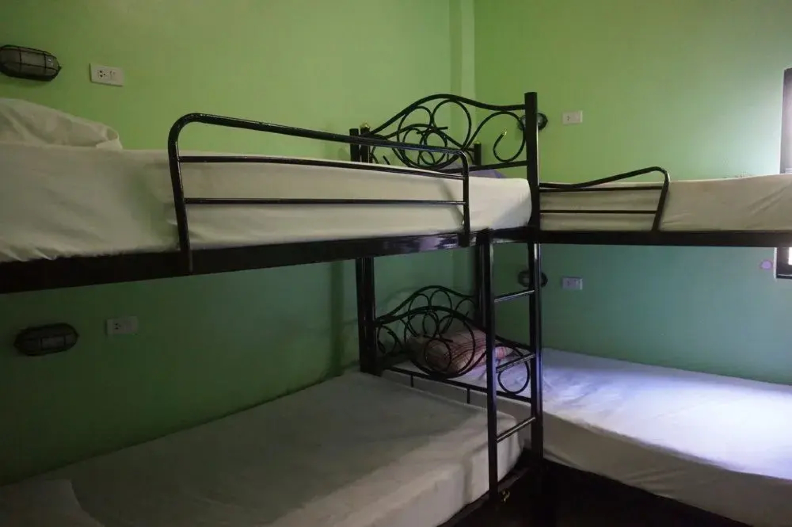 Koh Tao Backpackers Hostel