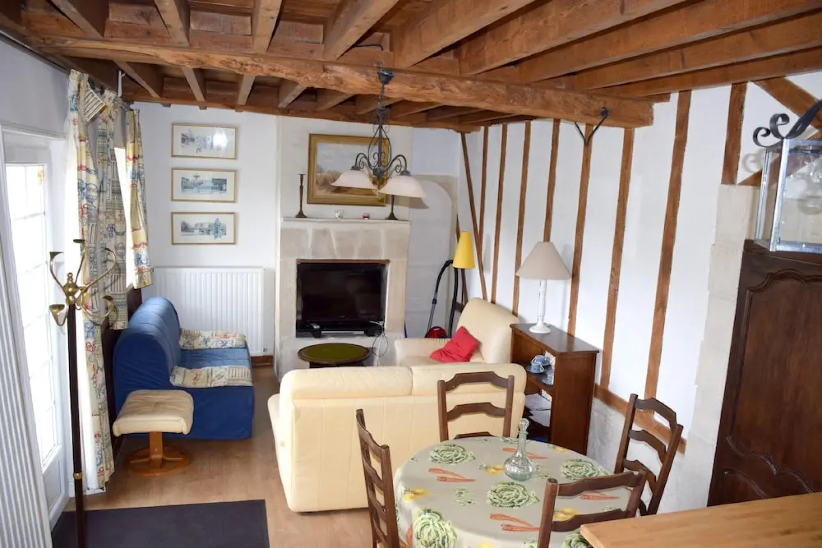 House With 2 Bedrooms in Bayeux, With Shared Pool, Enclosed Garden and Wifi