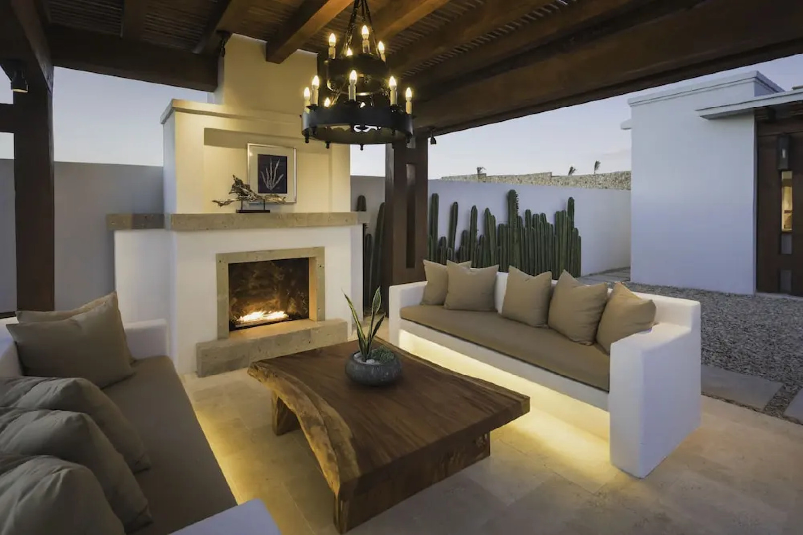 Norman Estate 18 - 3 BR Ocean Front