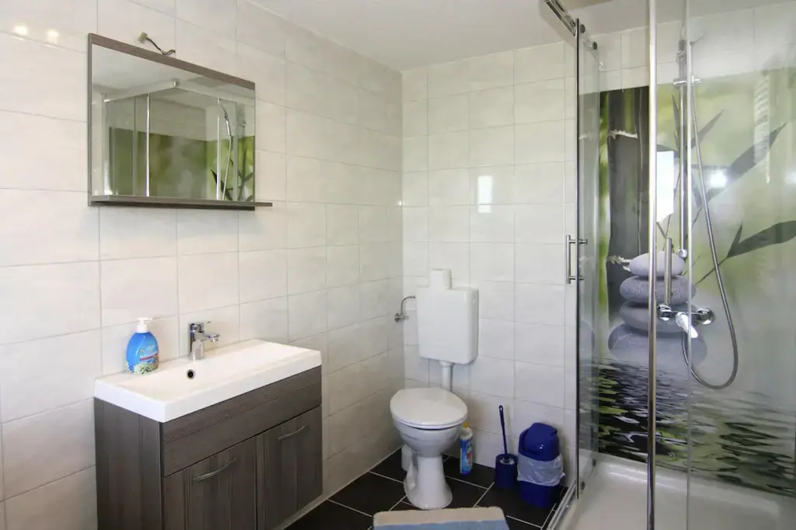 Holiday House, Barth