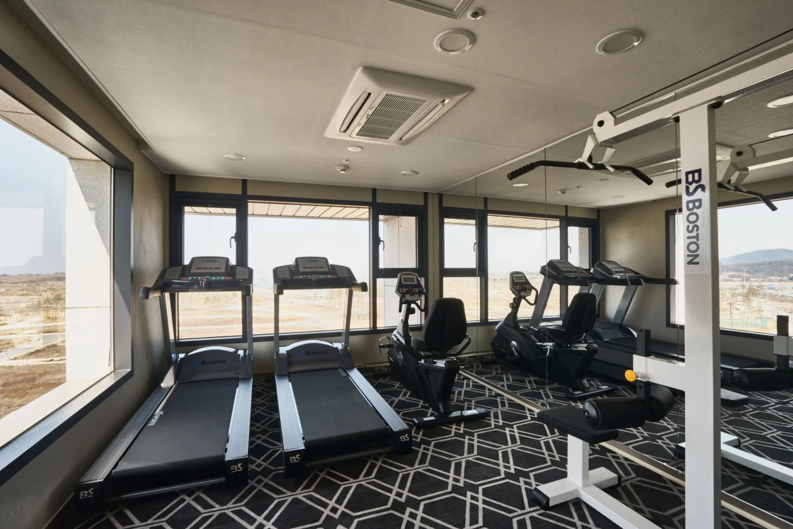 Royal Emporium Incheon Airport Hotel