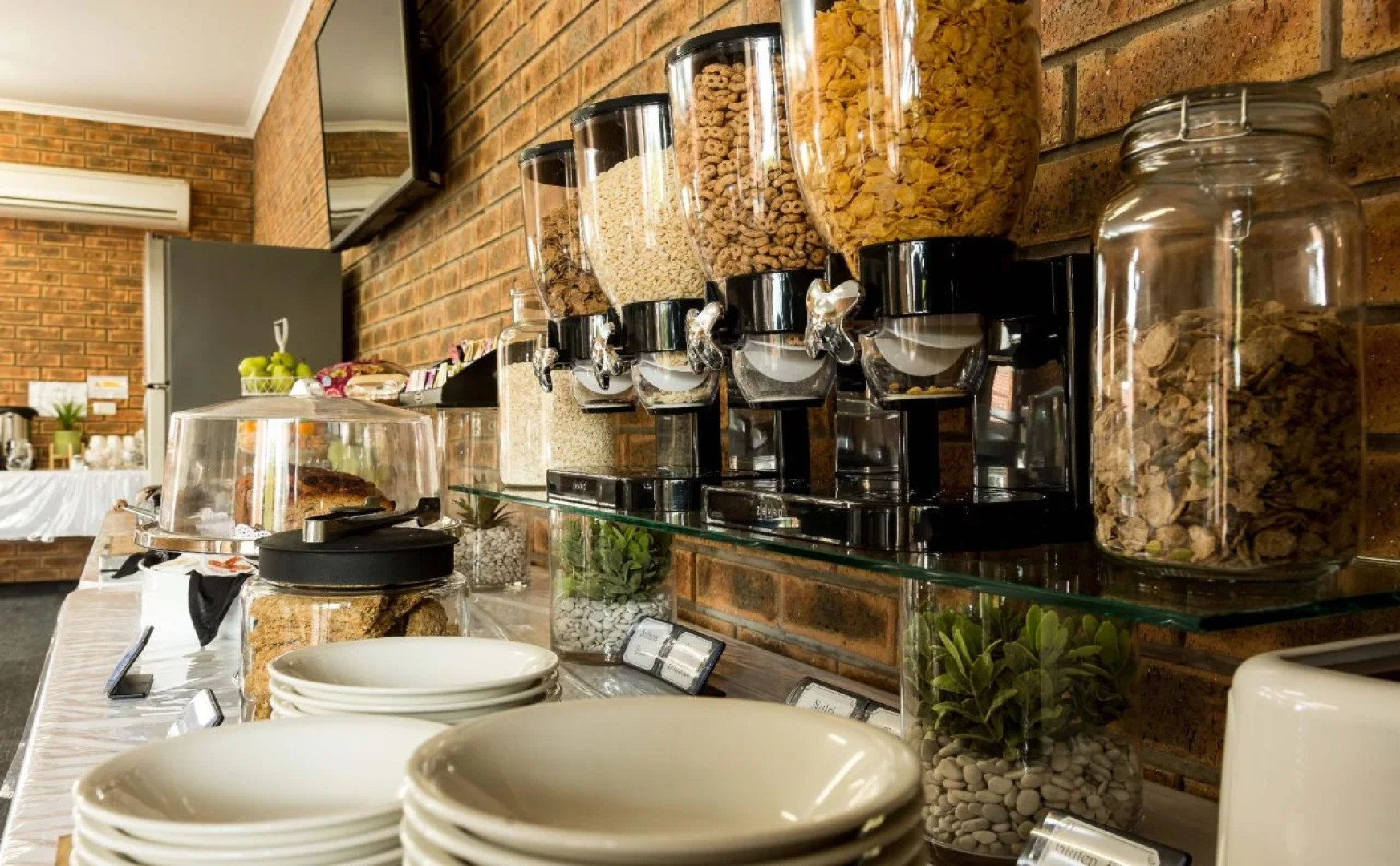 Hume Country Motor Inn