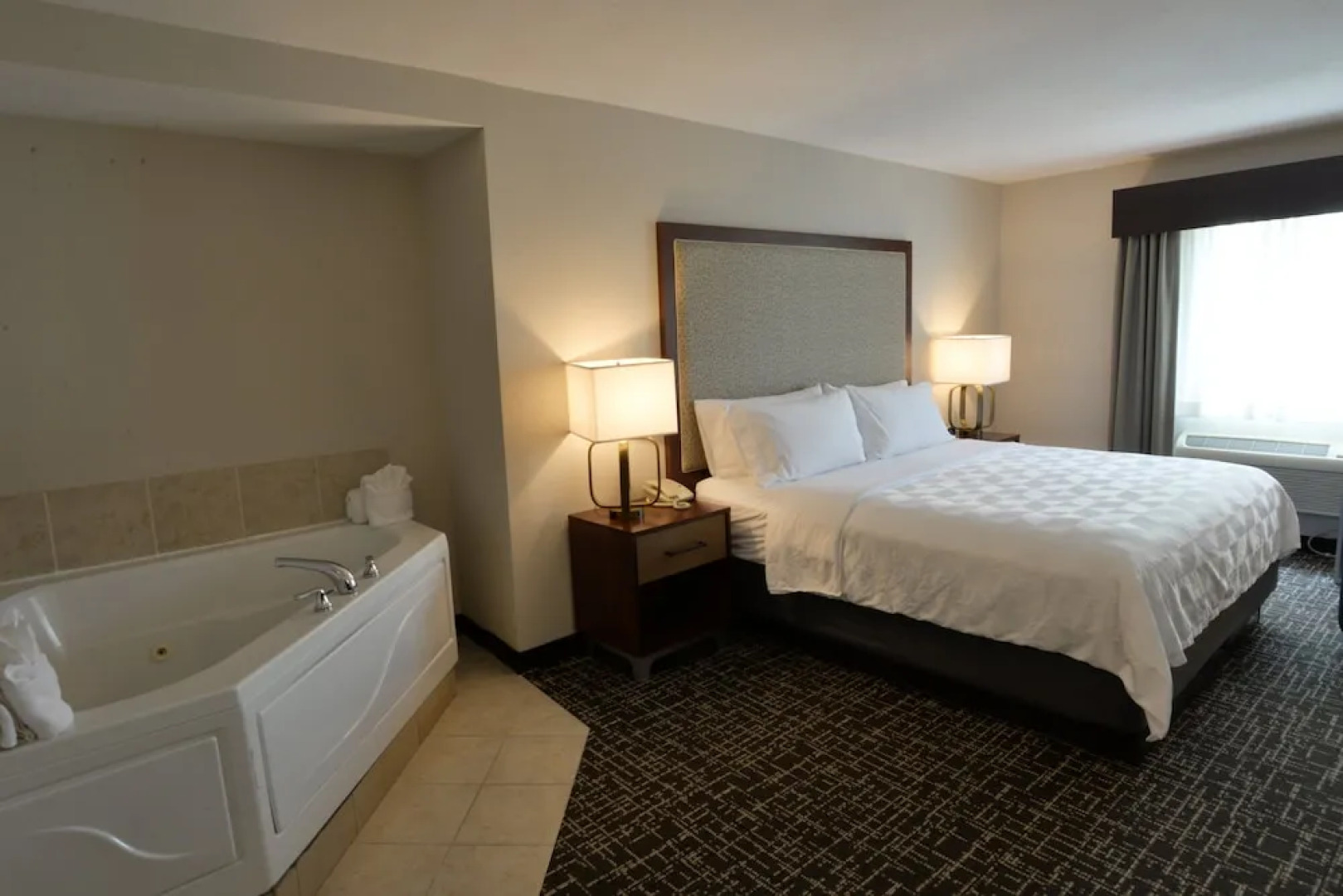 Holiday Inn Hotel & Suites Minneapolis - Lakeville