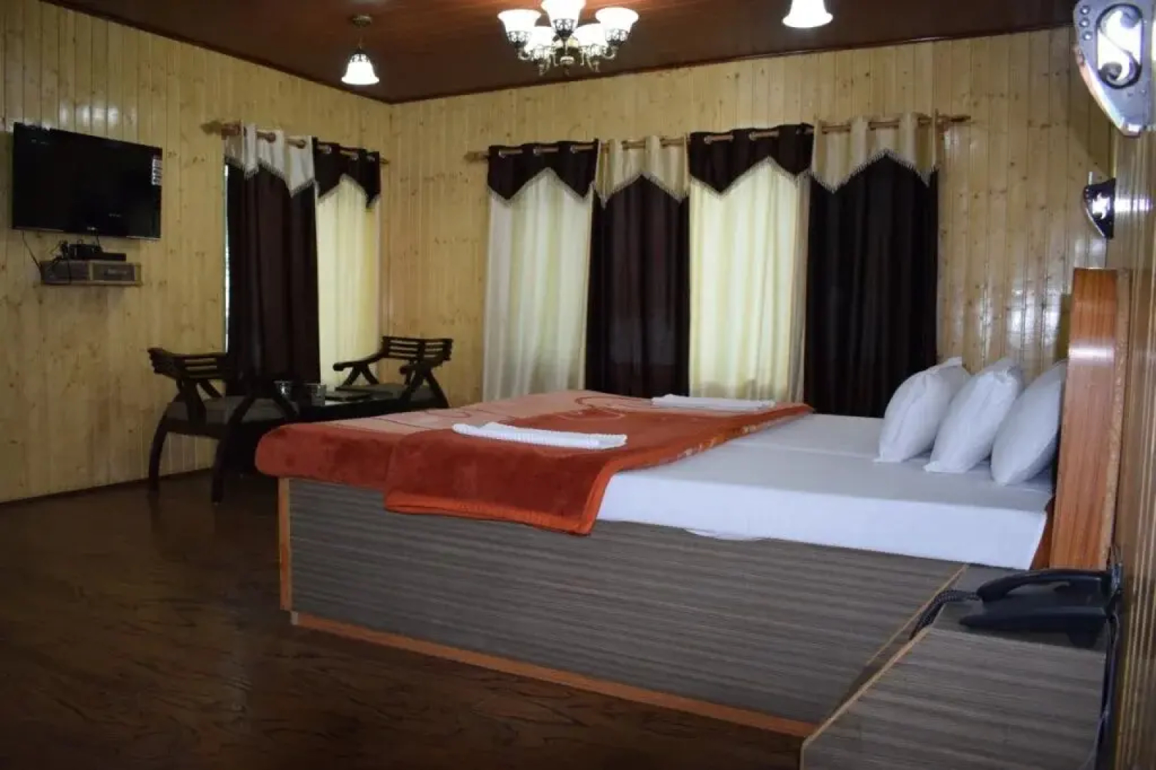 Divine inn sonmarg