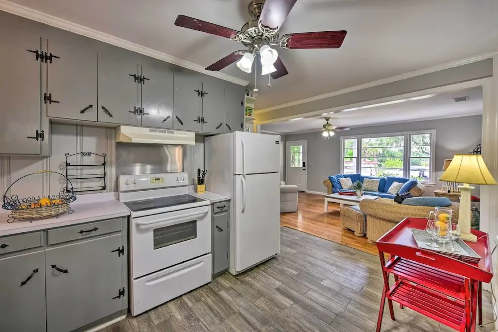 Beaufort Home W/porch, 4 Mi. From Downtown!