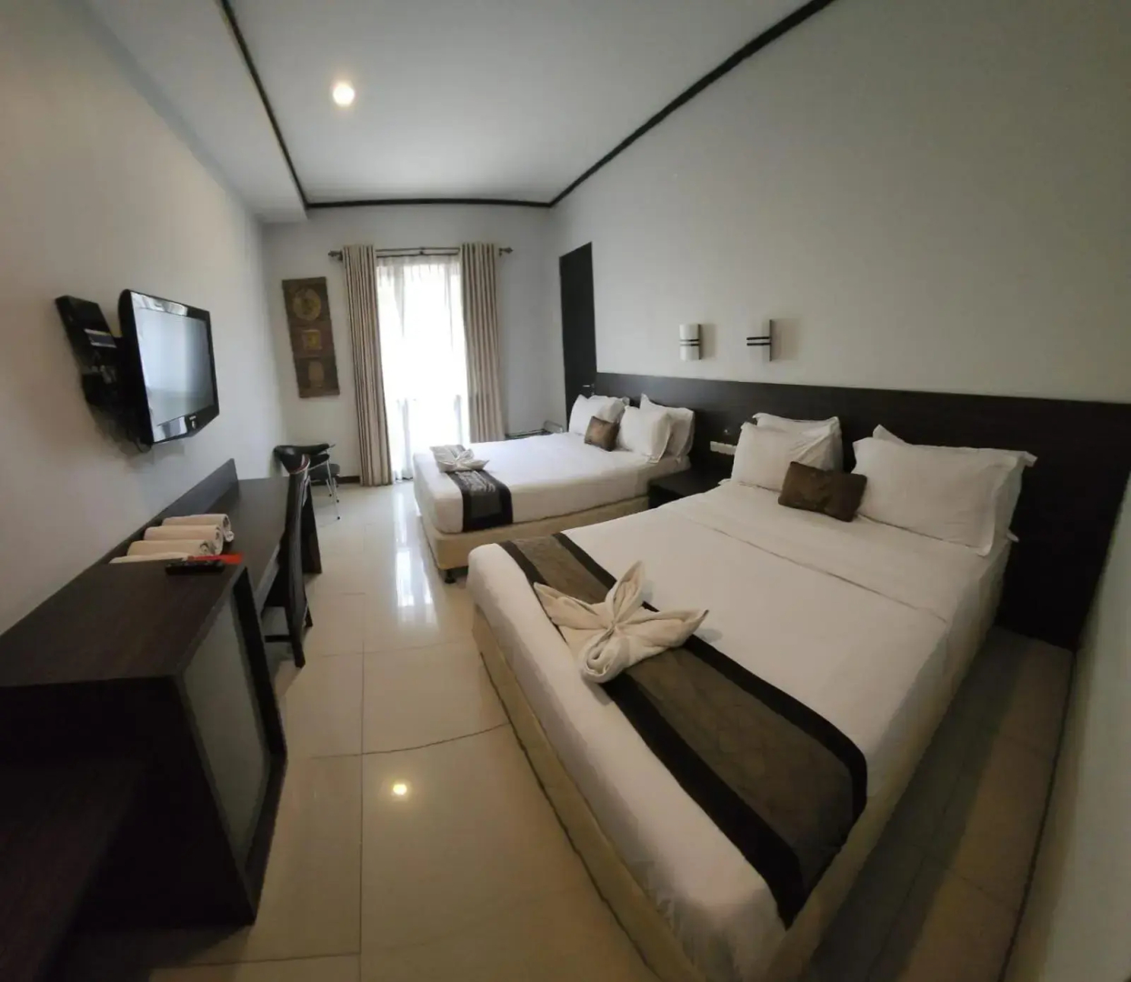 Summer Hills Hotel
