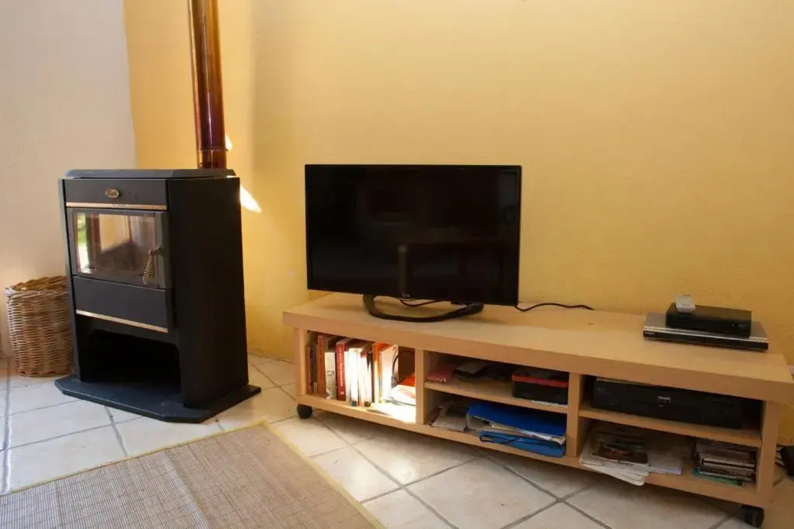 Romantic cottage in the Ardeche with free WiFi and TV