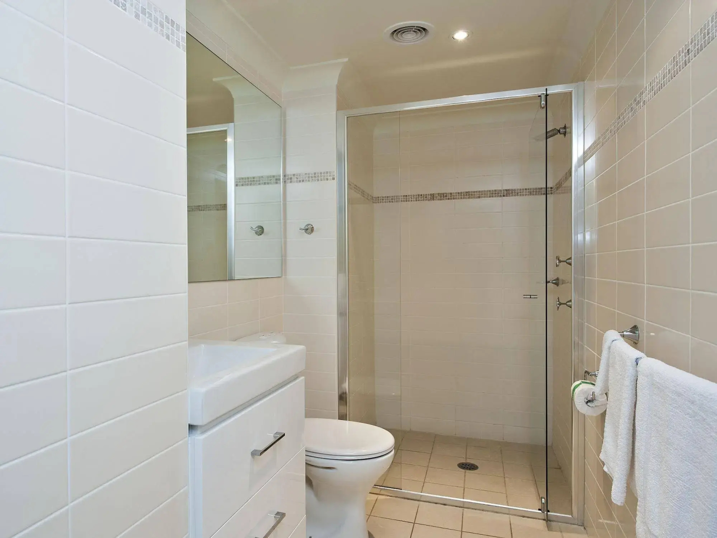 Shoal Bay Beachclub Apartments